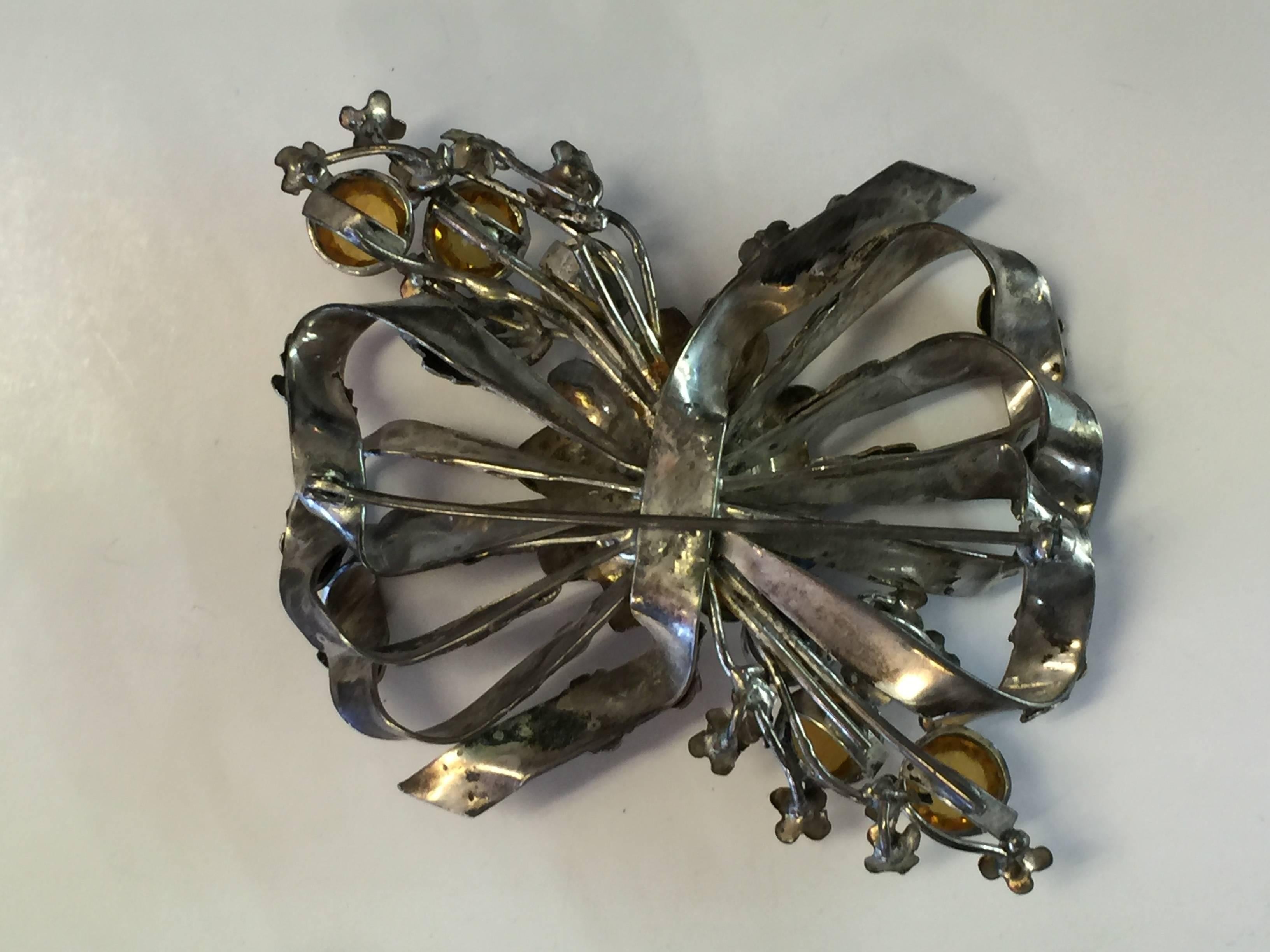 HOBE Sterling and Faux Topaz Figural Filigreed Bow Brooch Pin In Excellent Condition In Palm Springs, CA