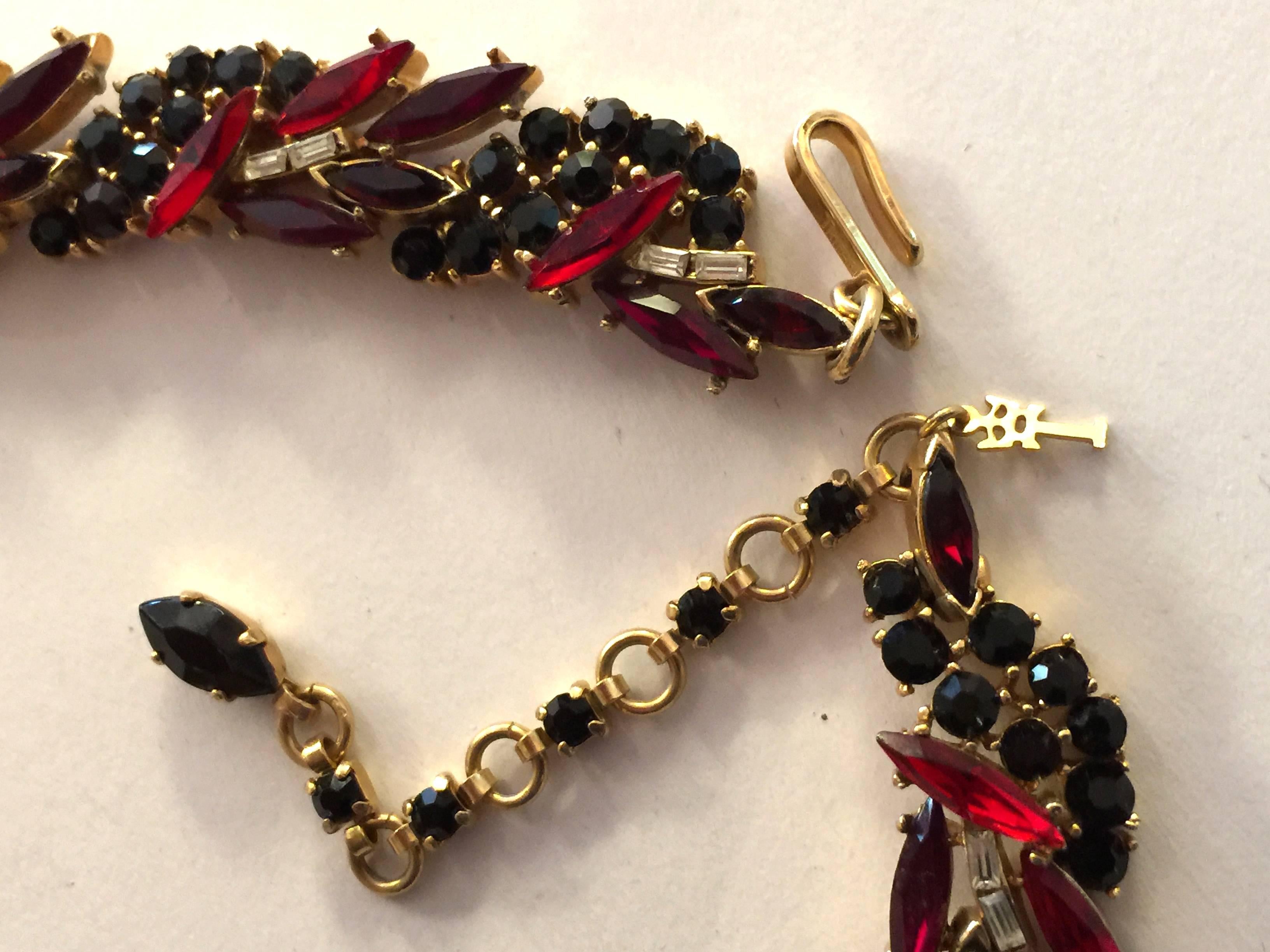 Women's 1950s TRIFARI Navette Red and Black Circlet Necklace For Sale