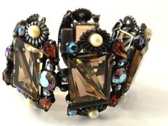 Rare SCHIAPARELLI Triangular Stone Topaz Pearl Borealis Stone Link Bracelet