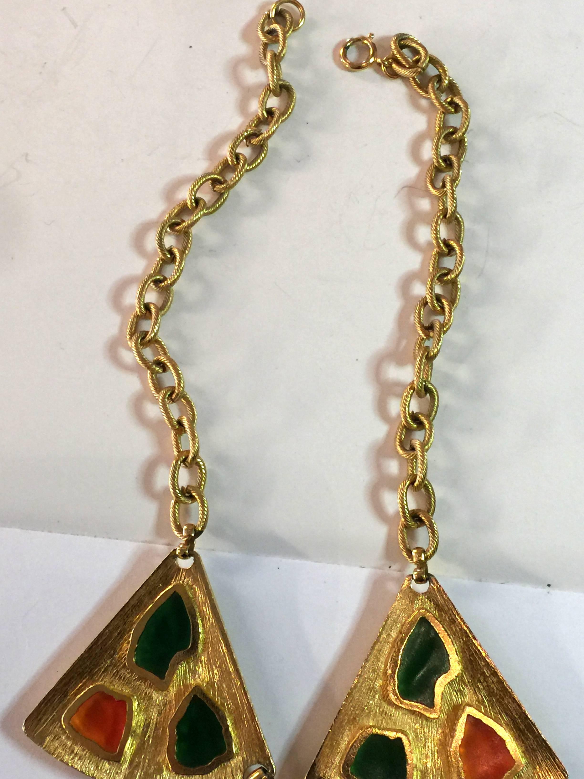 1960s TRIFARI Poured Glass Mosaic Goldtone Fringed Tassel Necklace For Sale 1