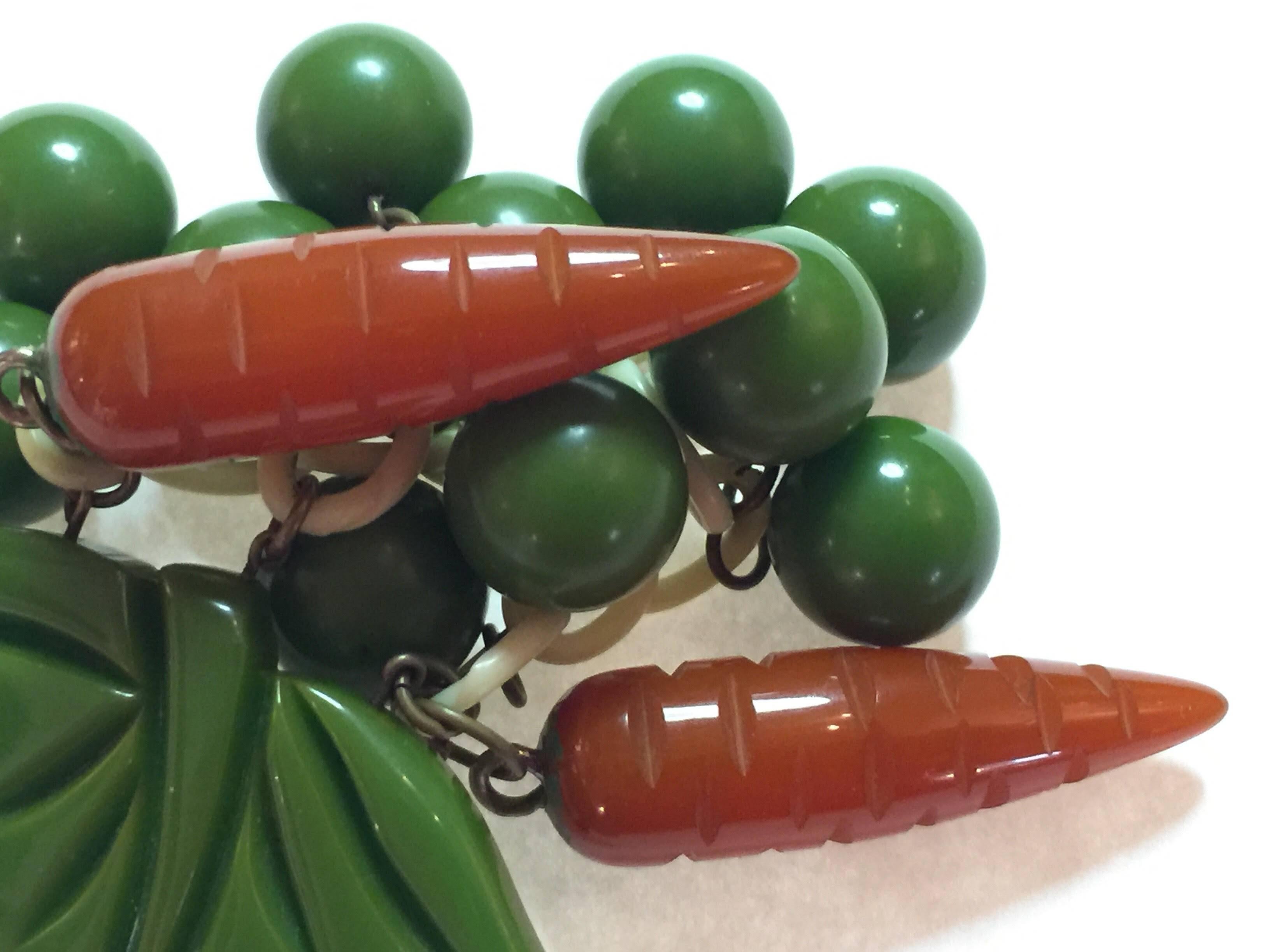 Women's 1930s Whimsical Bakelite Peas and Carrots Figural Brooch/Pin For Sale