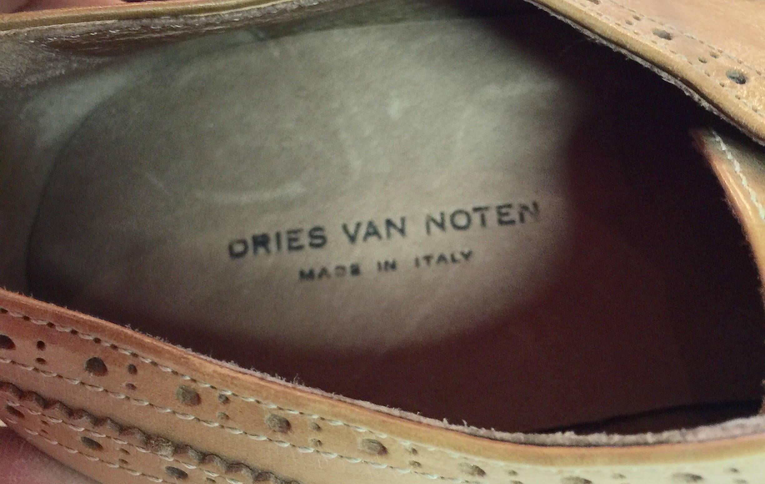 Dries van Noten Camel Leather Italian Brogue Low Heel Lace Shoe Ladies In Excellent Condition For Sale In Palm Springs, CA