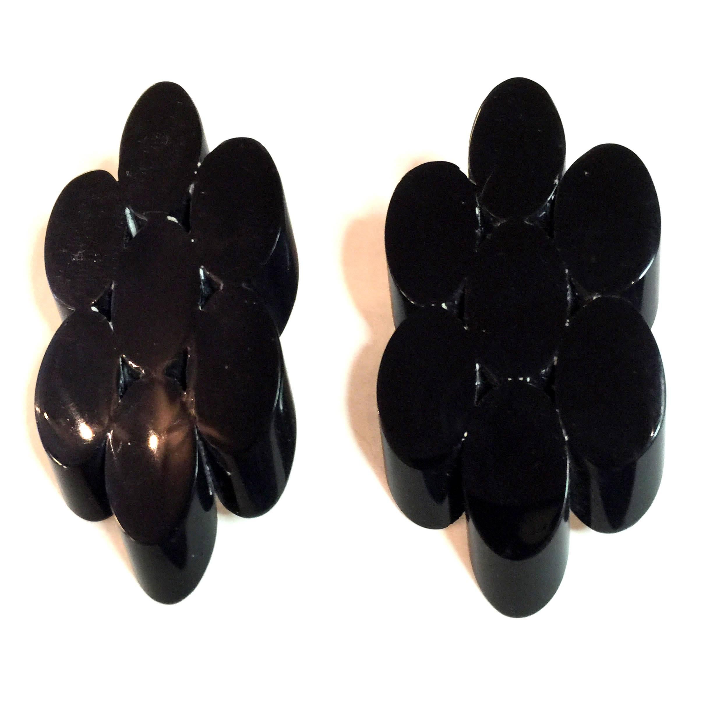 Judith Hendler Black Acrylic Oblong Space Age Clip On Earrings In Excellent Condition For Sale In Palm Springs, CA