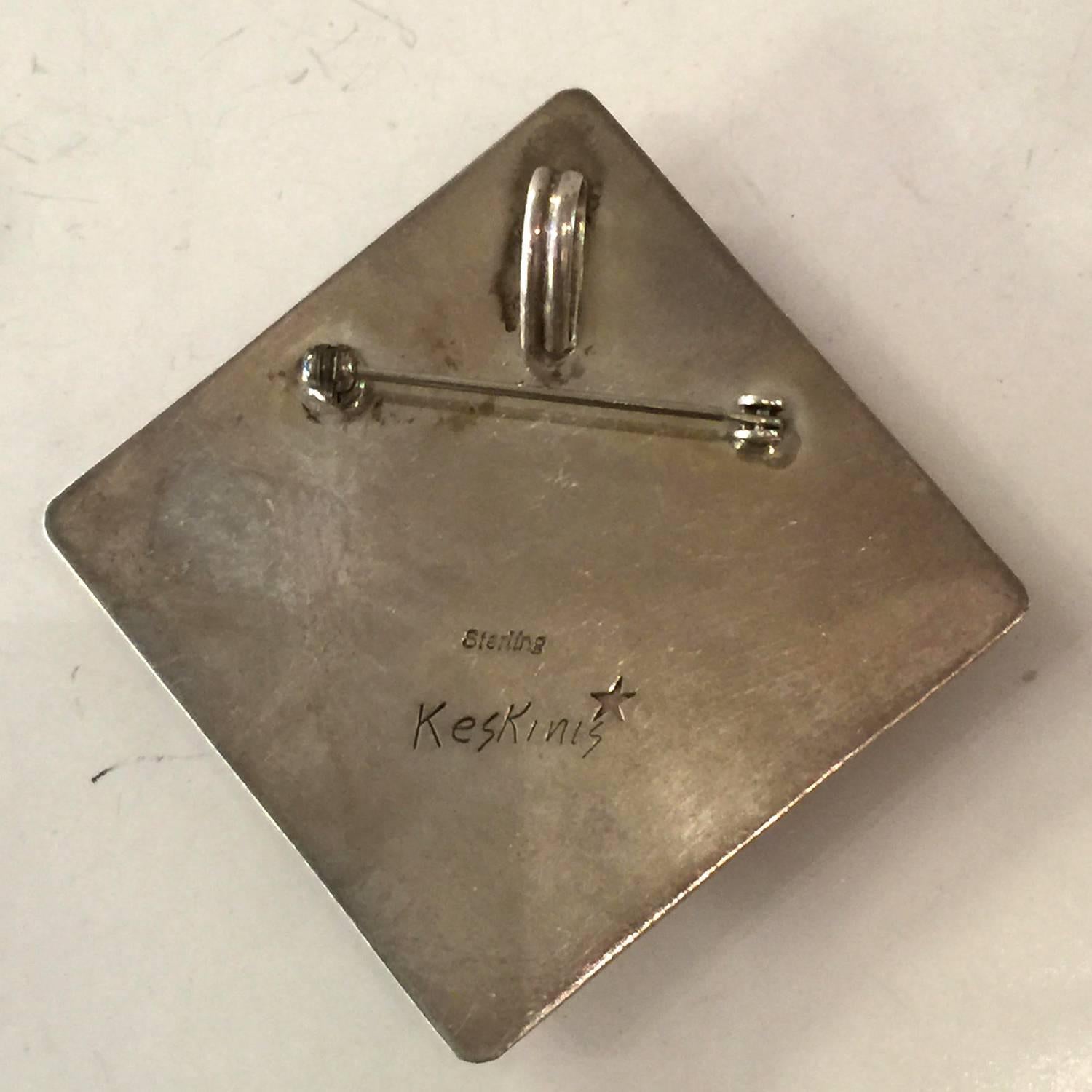 KESKINIS Sterling and Enamel Modernist Pendant Brooch Pin  In Excellent Condition For Sale In Palm Springs, CA