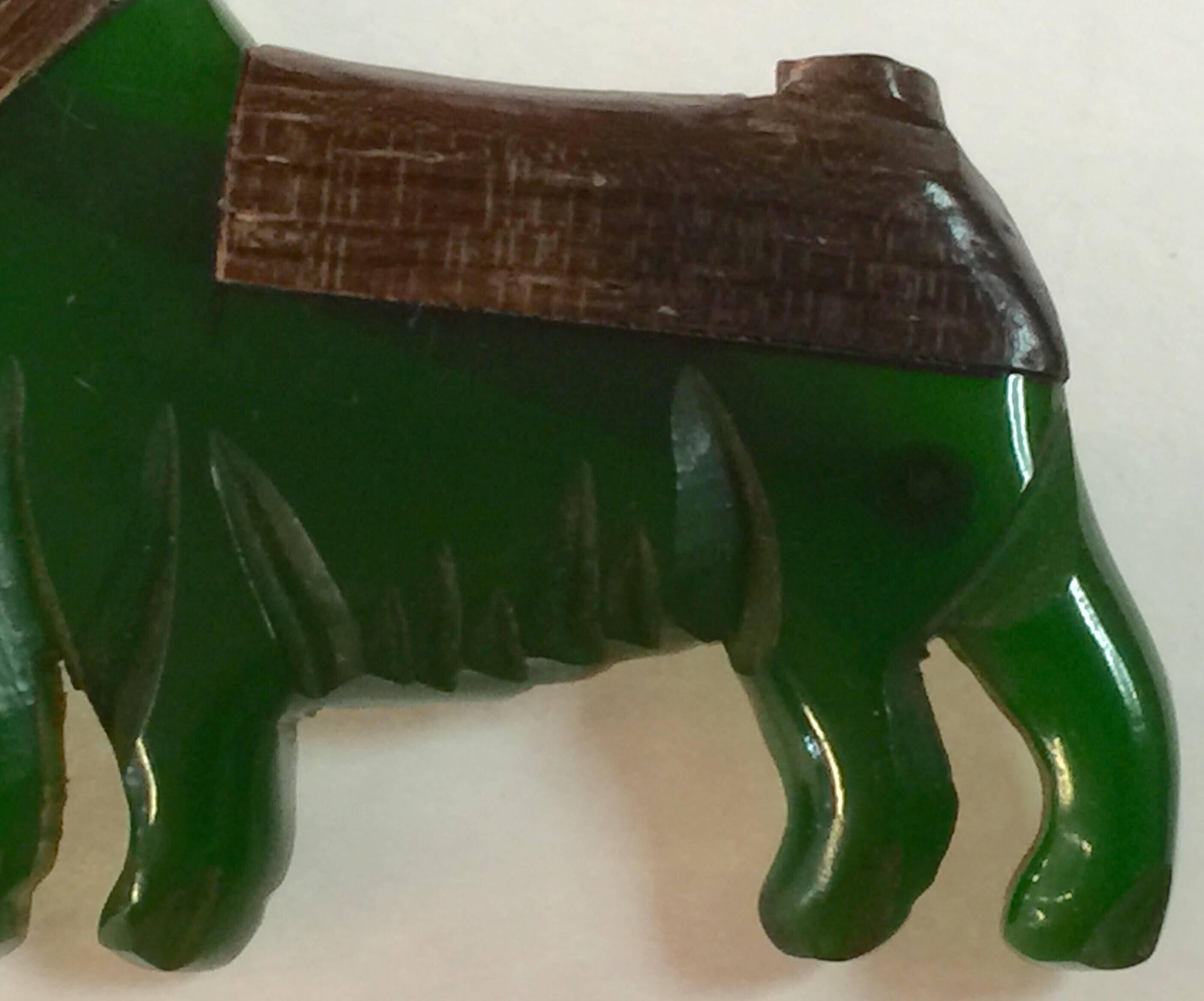 1930s GREEN Bakelite and Laminated Wood Terrier Dog Pin Brooch For Sale 2