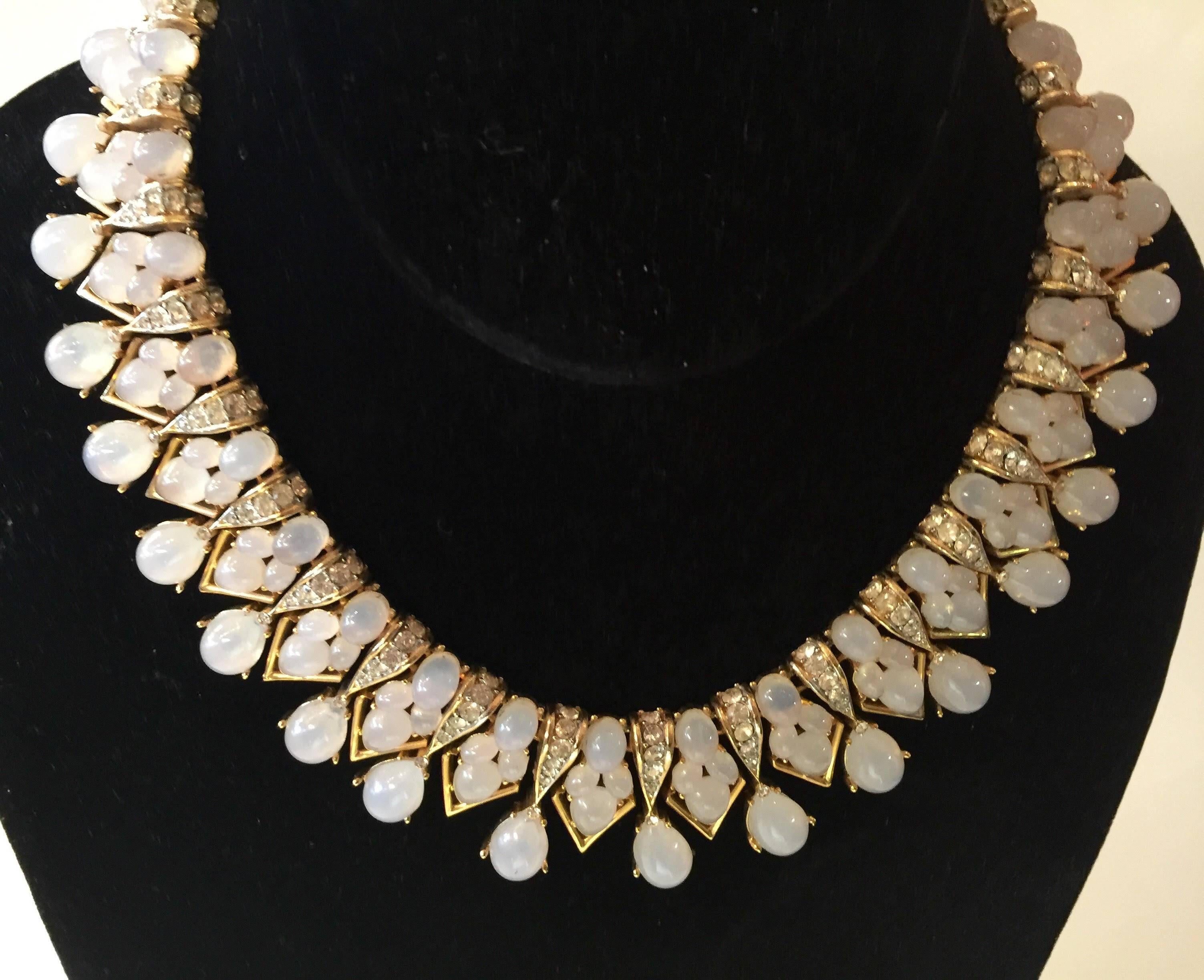 TRIFARI 1960s Faux Moonstone and Diamante Statement Necklace For Sale 3