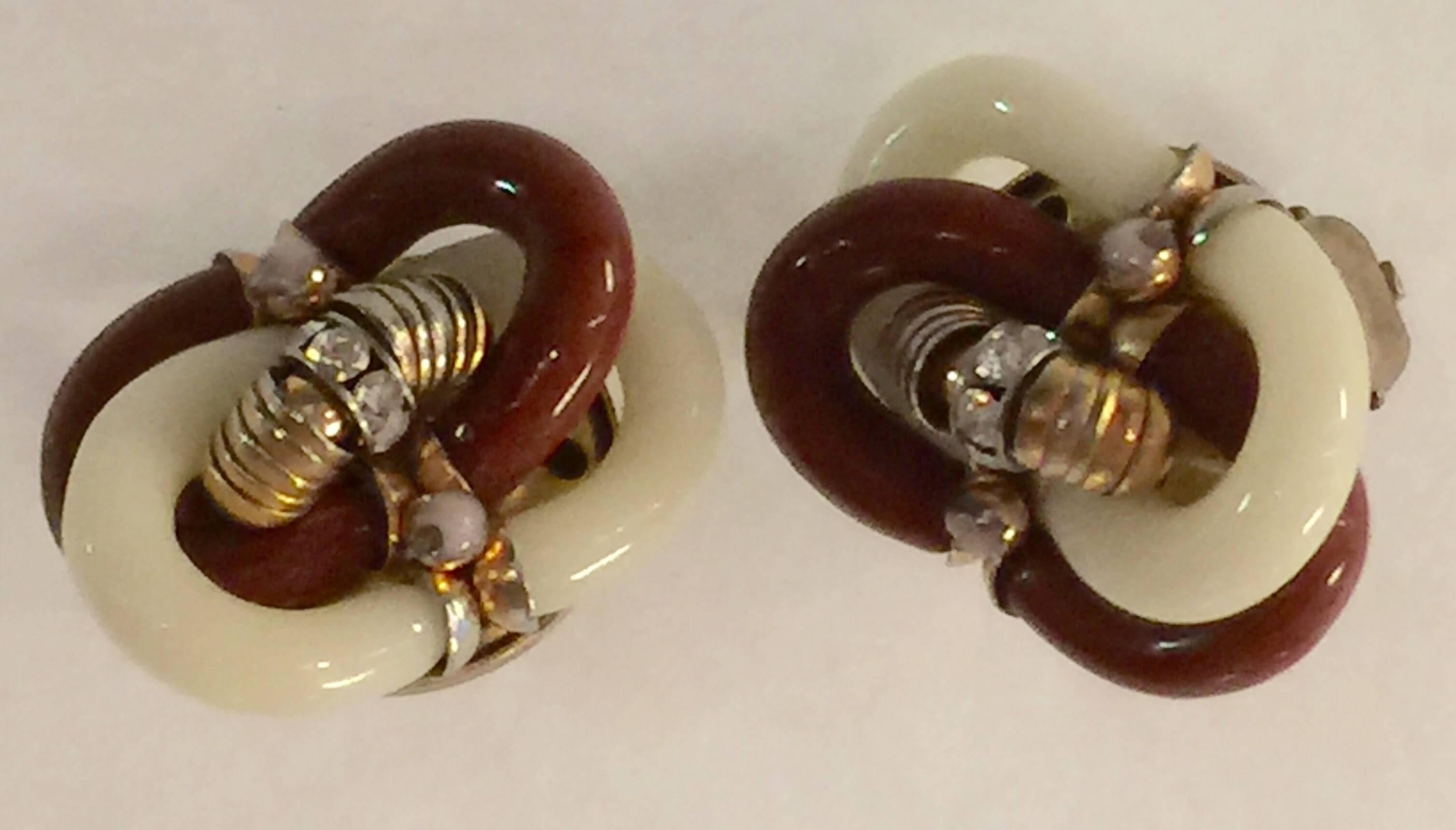 Archimede Seguso for CHANEL Caramel Ivory Glass & Diamante Clip On Earrings In Excellent Condition For Sale In Palm Springs, CA