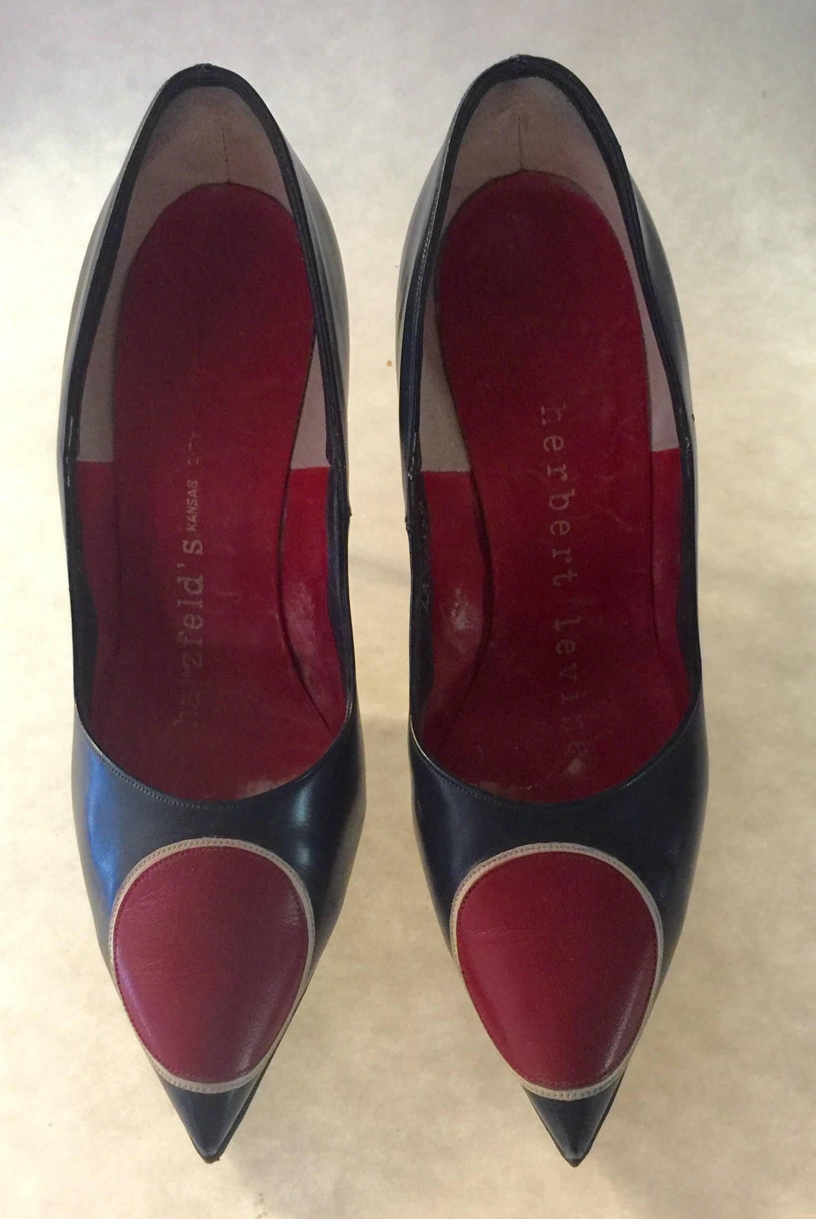 Herbert Levine 1960's Black/Red Target Geometric Pointed Toe Stilettos Size 6 For Sale 4