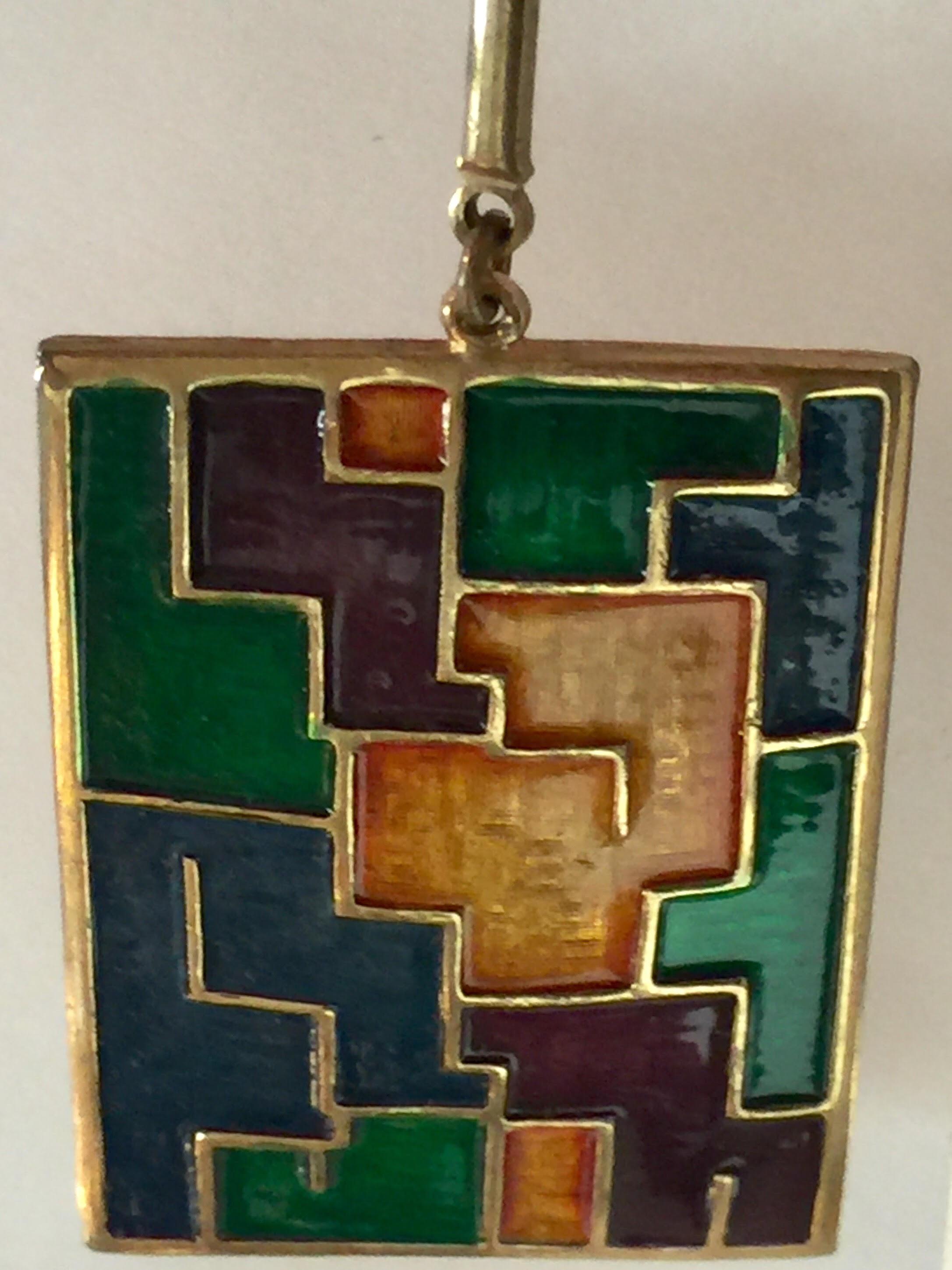 Kramer Mid Century Enamel Modernist Drop Clip ON Earrings In Excellent Condition For Sale In Palm Springs, CA
