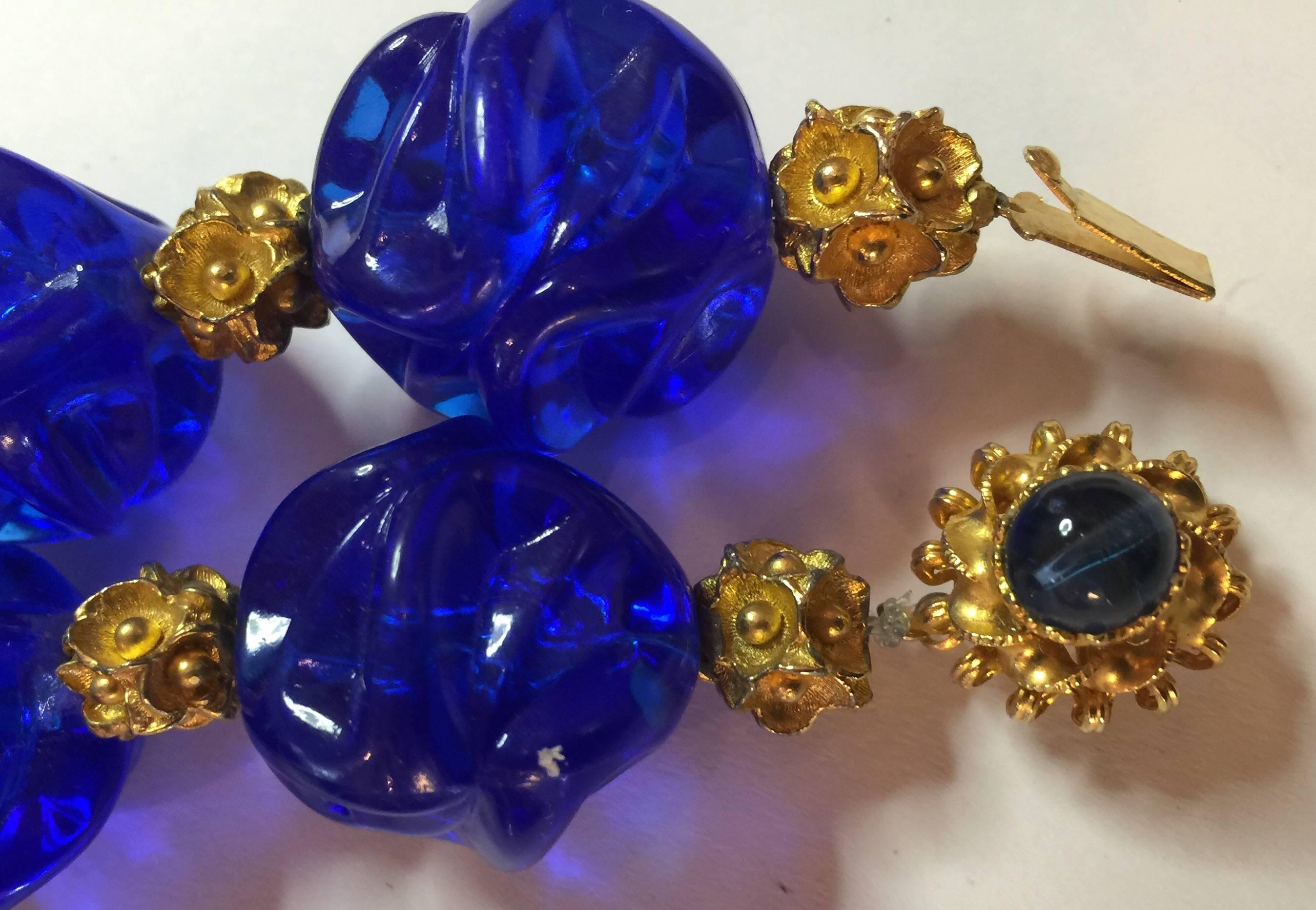 Women's 1970s William deLillo Amazing Electric Blue Resin Grape Cluster Necklace For Sale