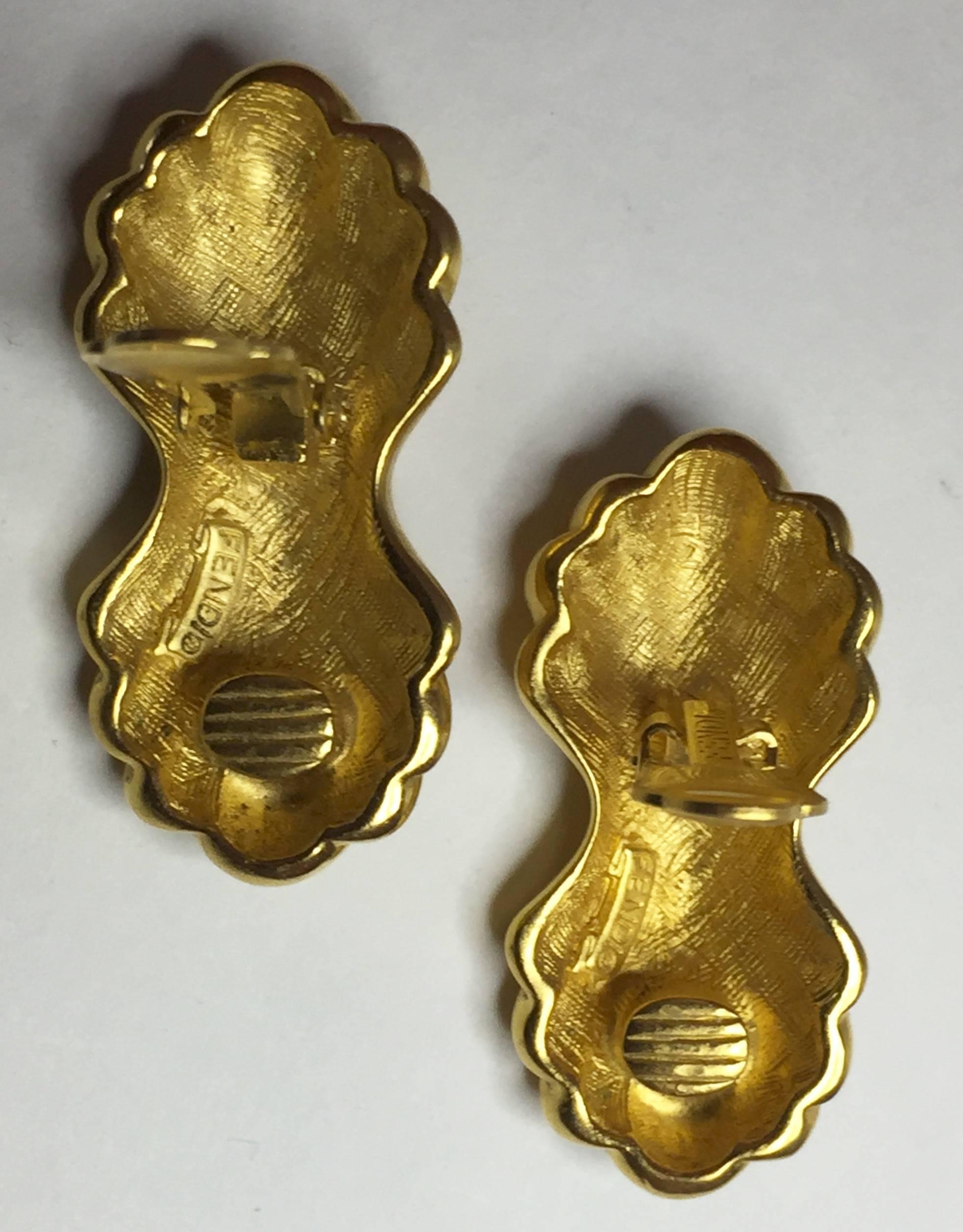 1980s FENDI Goldtone and Enamel Clip Earrings In Excellent Condition For Sale In Palm Springs, CA