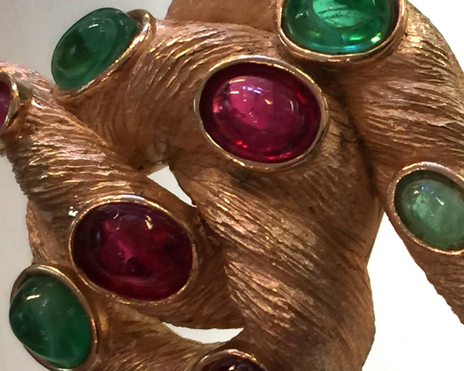 1960s Brushed Gold and Faux Emerald and Ruby Coiled Snake Brooch Pin 2