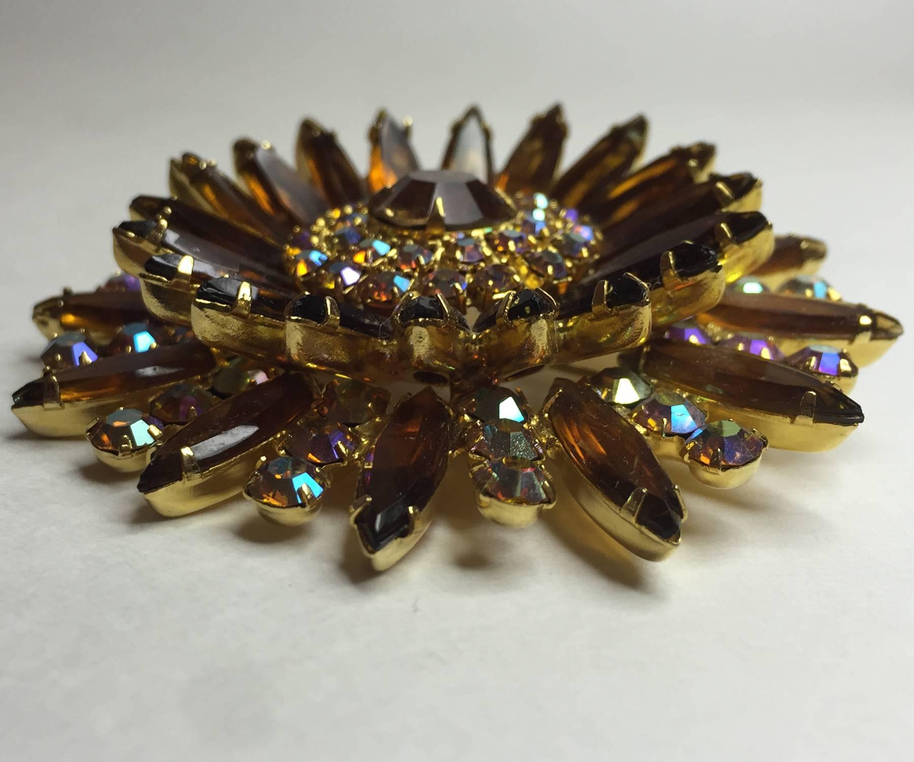 1960s Delizza and Elster D & E NavetteTopaz BURST Brooch Pin In Excellent Condition For Sale In Palm Springs, CA