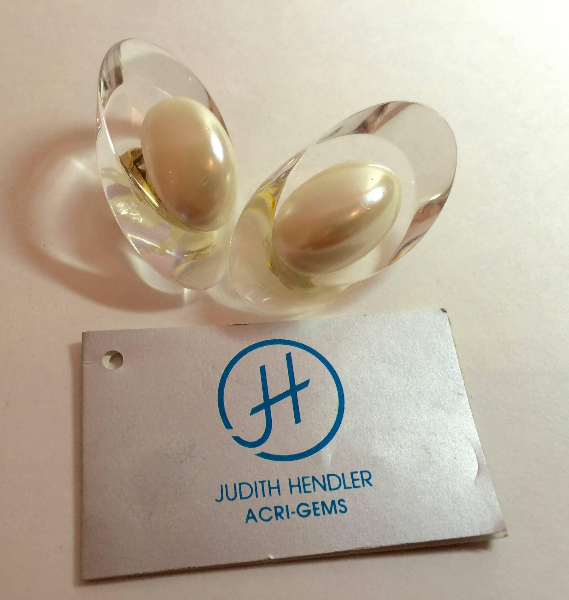 Women's 1980s JUDITH HENDLERAcrylic and pearl Clip On Earrings For Sale
