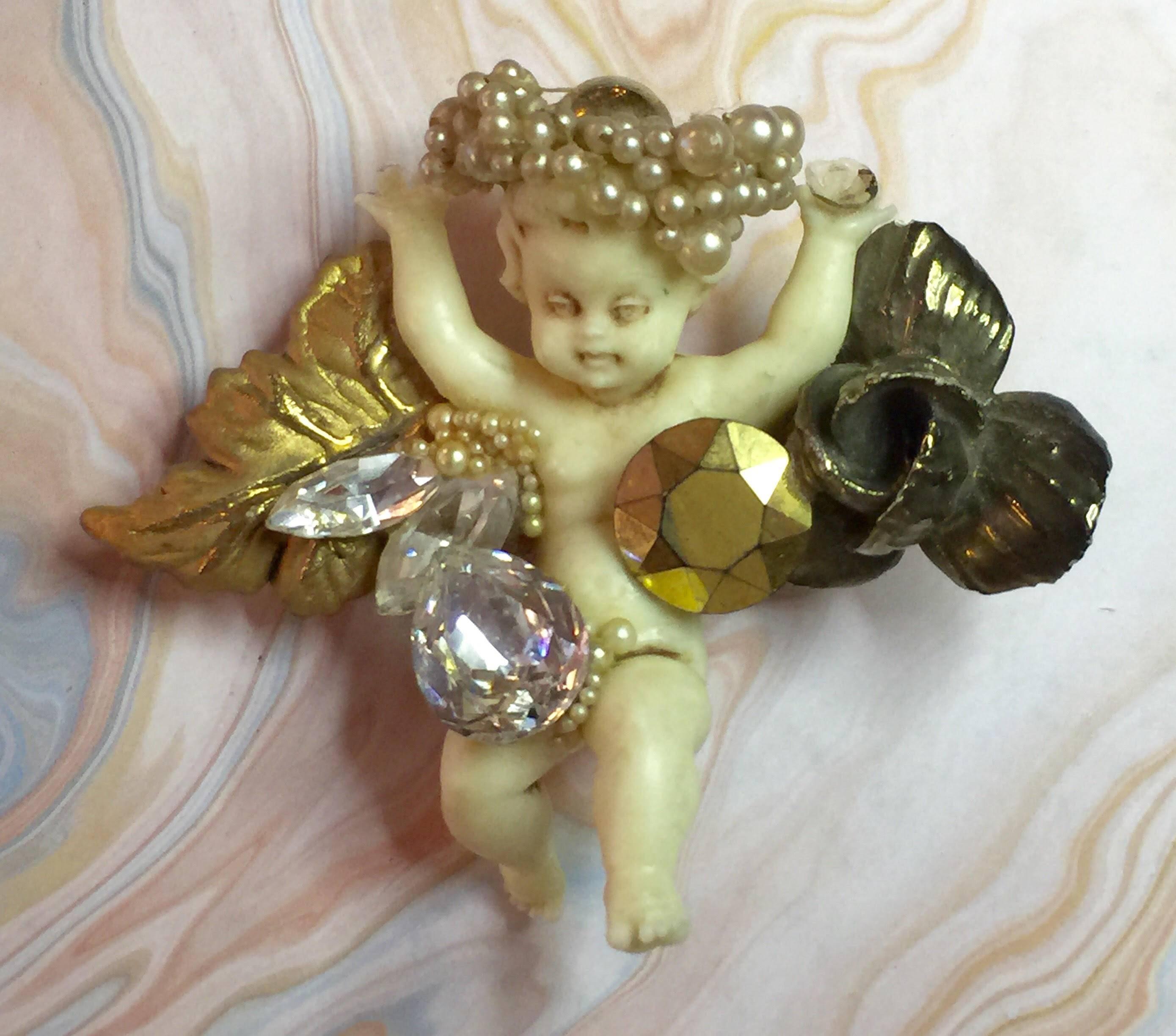 Women's 1980s WENDY GELL Angel Pearl Encrusted Putti Brooch Pin For Sale