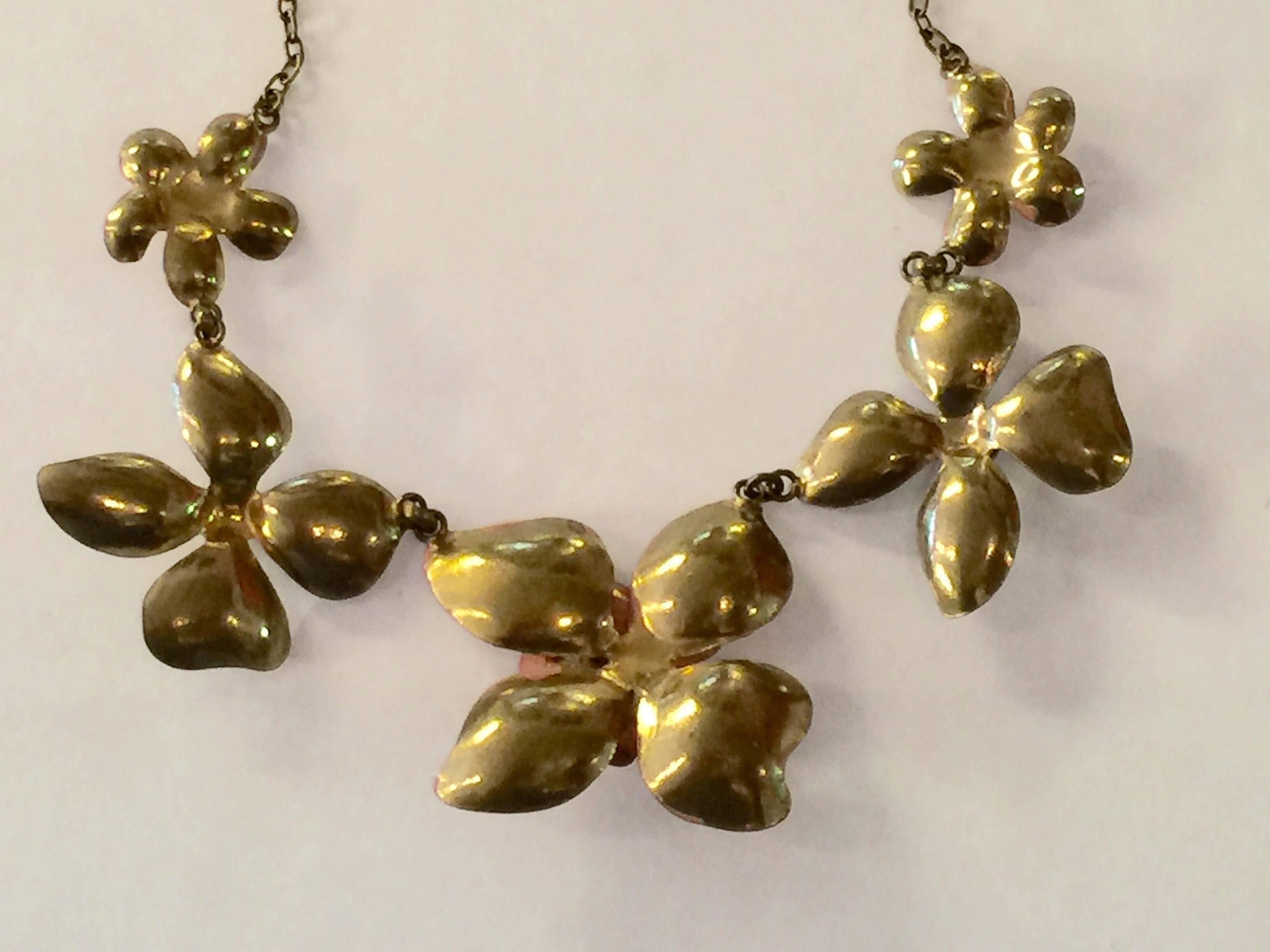 Enamelled Goldtone Floral Modernist Necklace, 1940s   In Excellent Condition For Sale In Palm Springs, CA