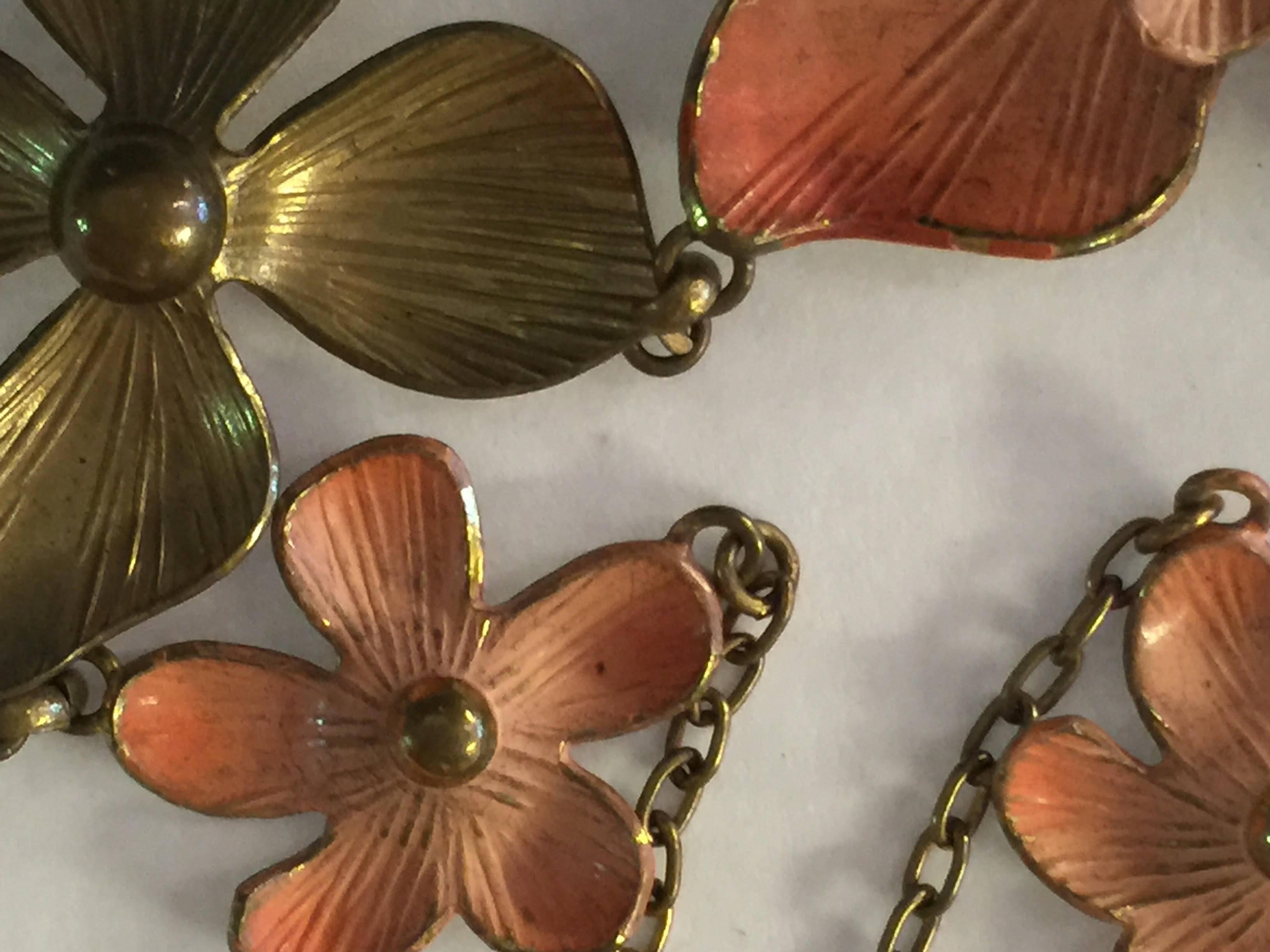 Enamelled Goldtone Floral Modernist Necklace, 1940s   For Sale 2