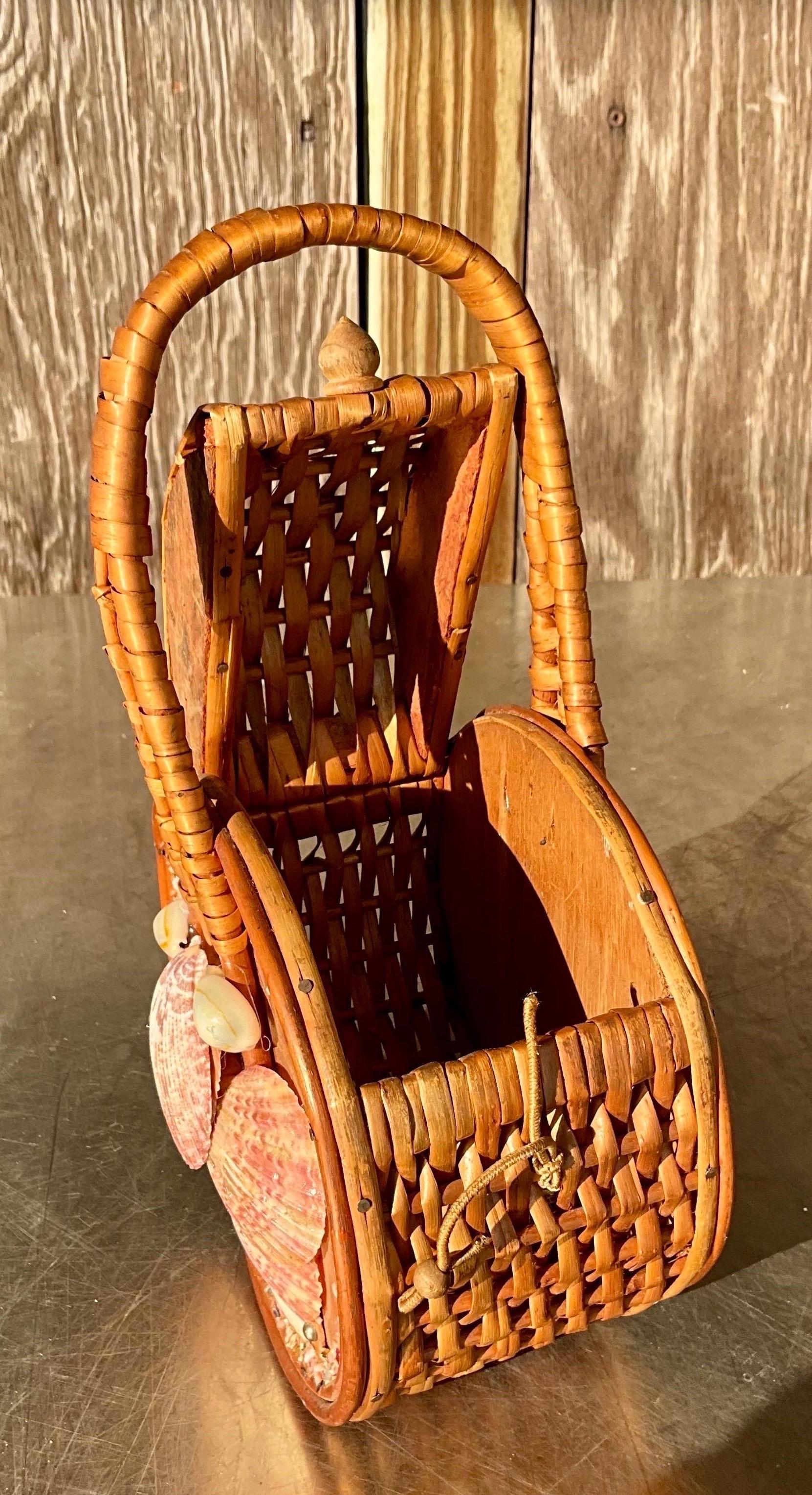 Vintage Nantucket Rattan Basket Bag with Seashells For Sale 2