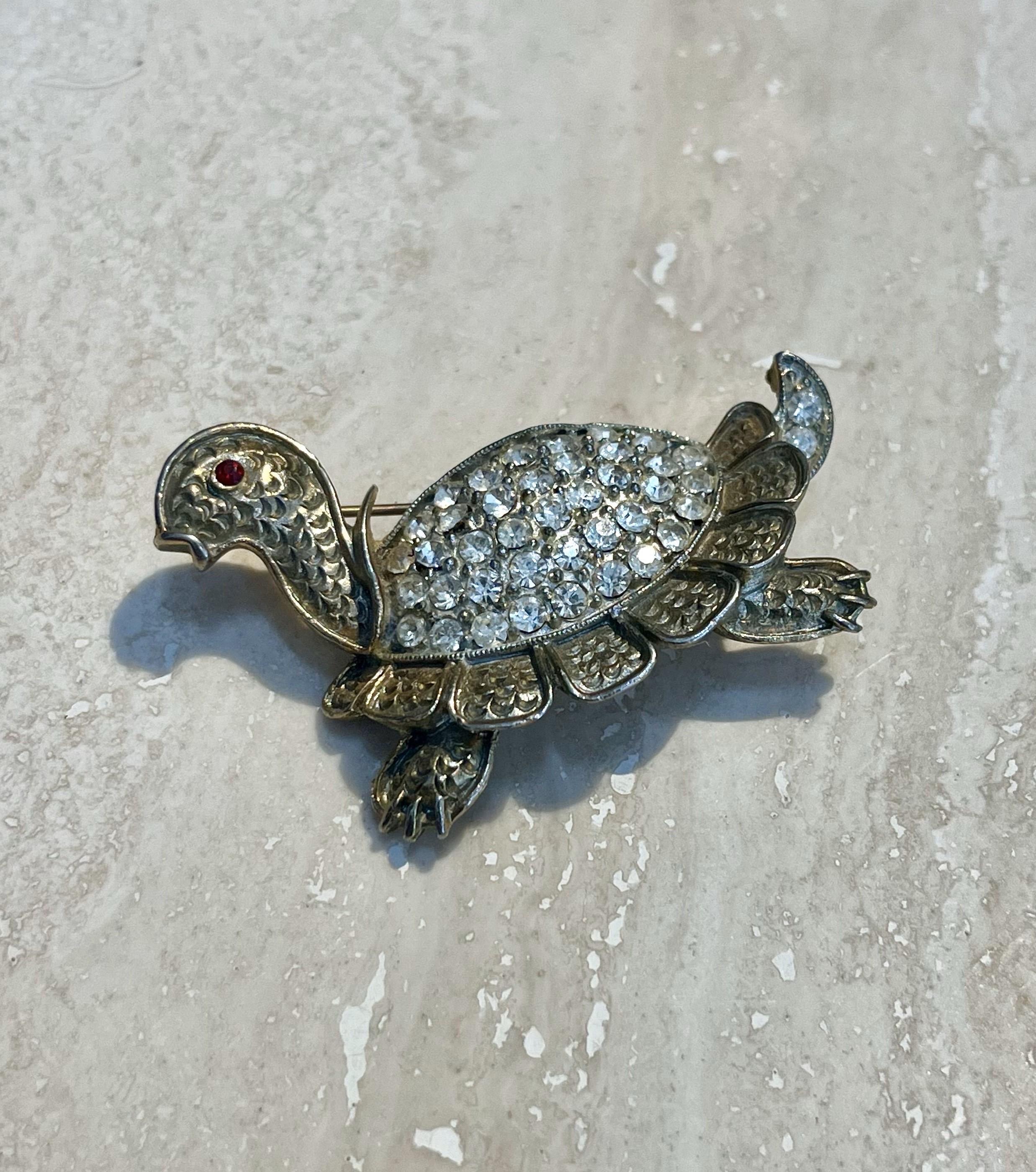 Vintage Rhinestone Turtle Brooch In Good Condition For Sale In Lake Worth Beach, FL