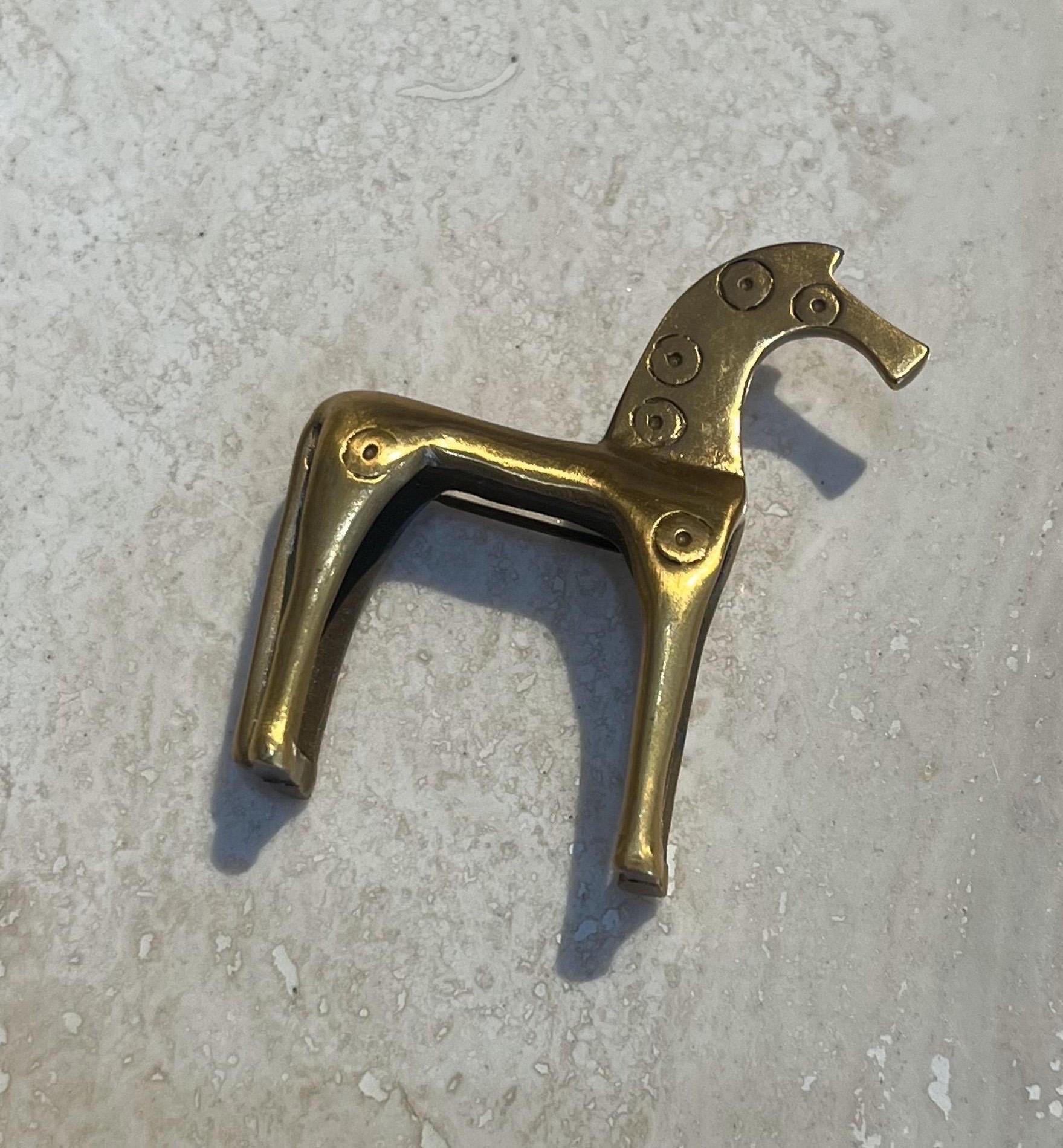 Women's or Men's Vintage Gold Pewter Modernist Horse Brooch For Sale