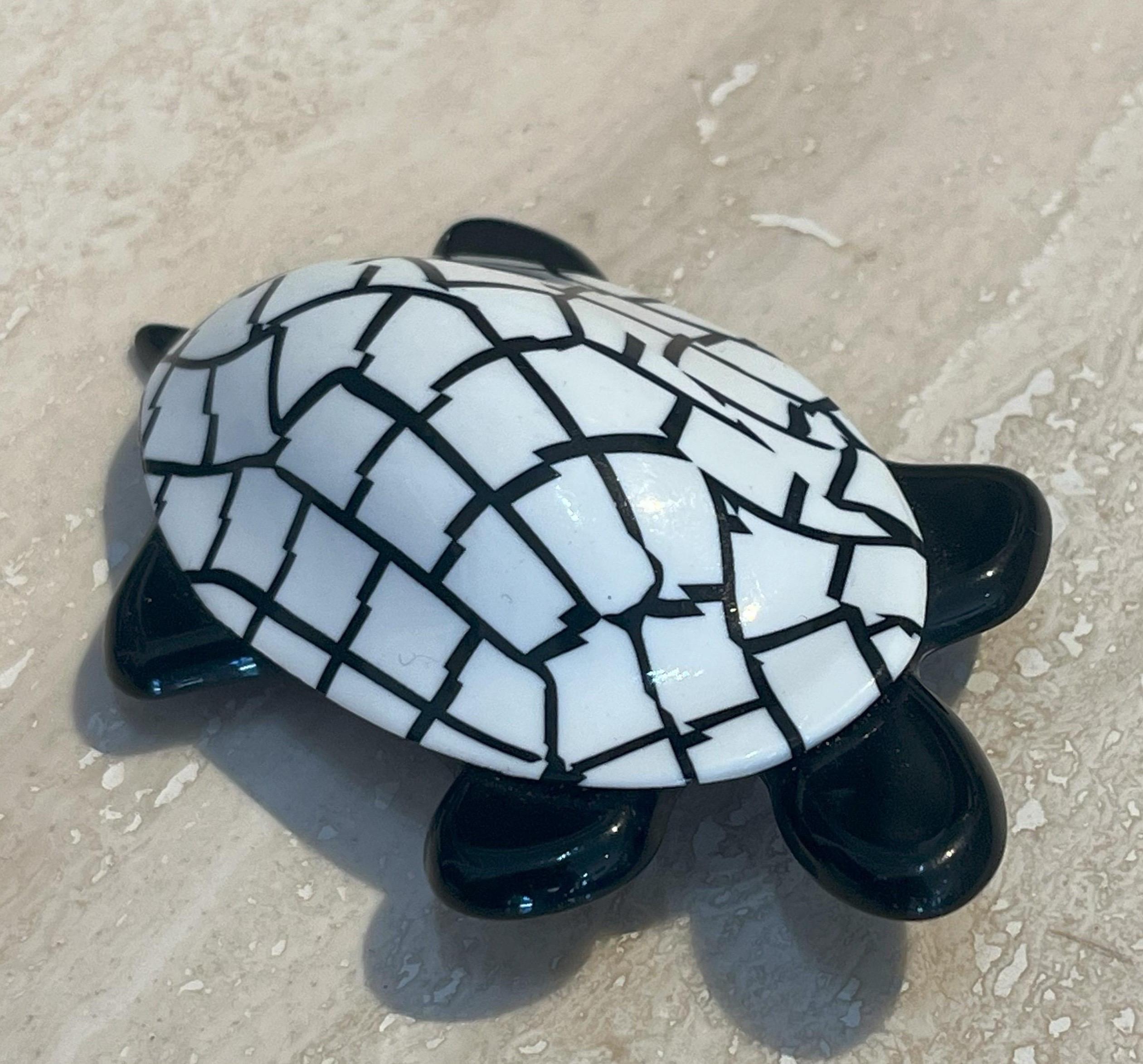 Vintage Lea Stein Paris B&W Tortoise Brooch In Good Condition For Sale In Lake Worth Beach, FL