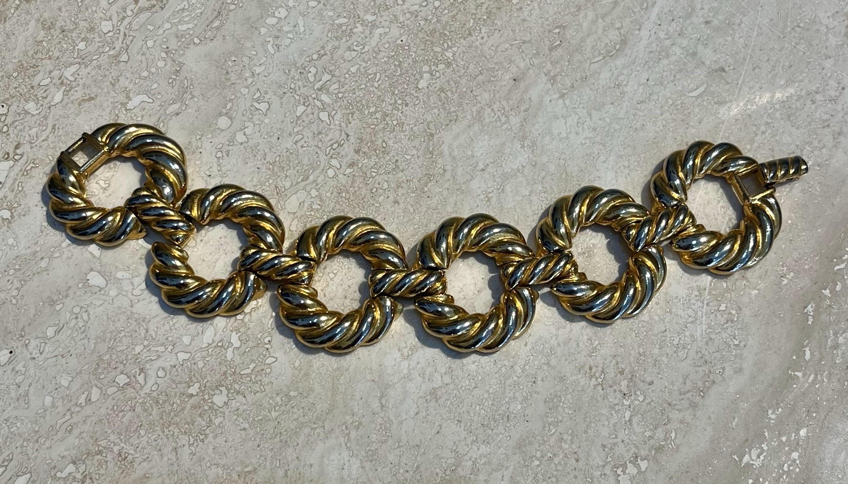 Zweifarbiges Vintage Kenneth Jay Lane Vintage-Armband für Damen oder Herren im Angebot