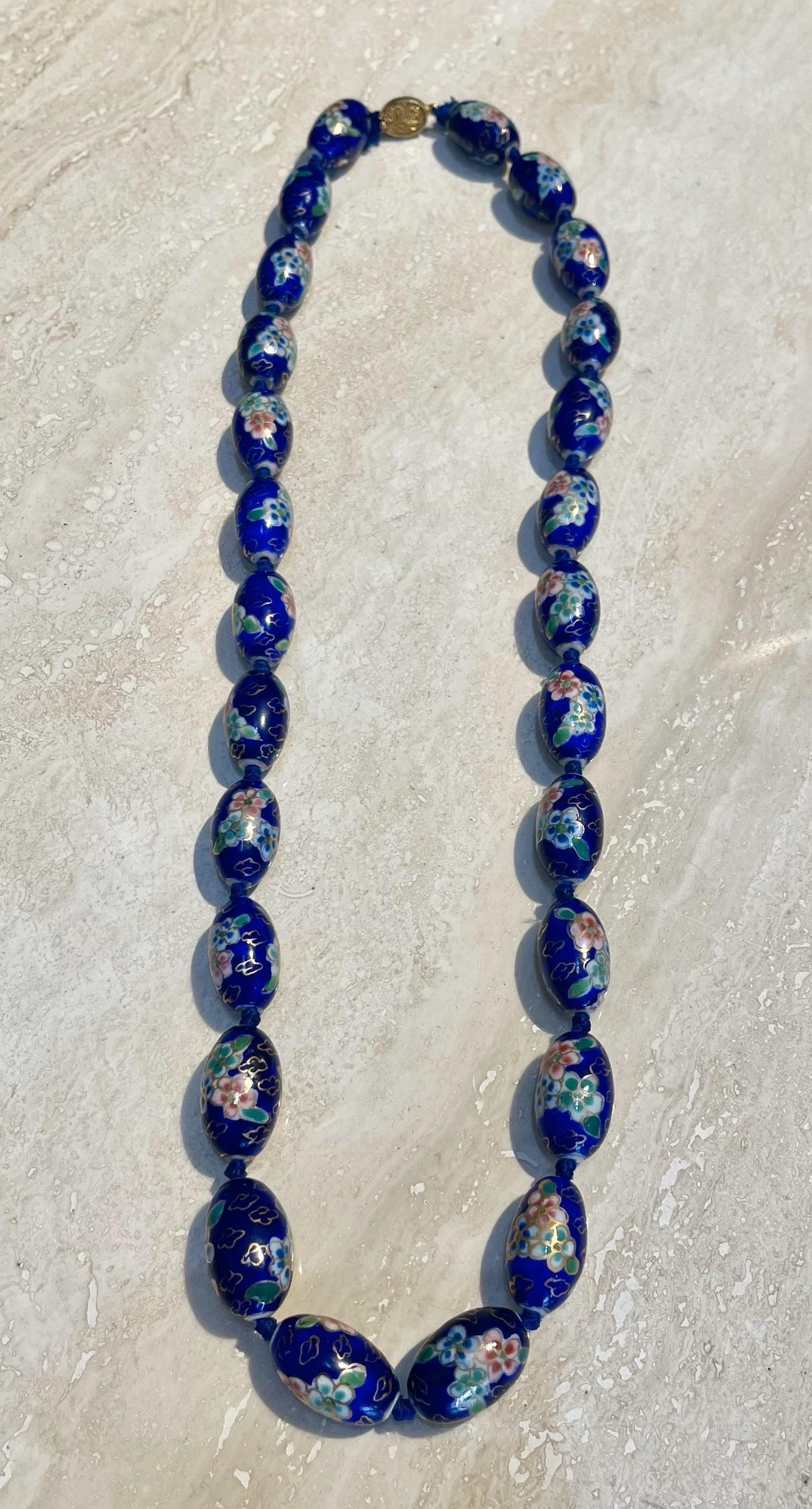 Vintage Chinese Blue Porcelain Necklace For Sale 1