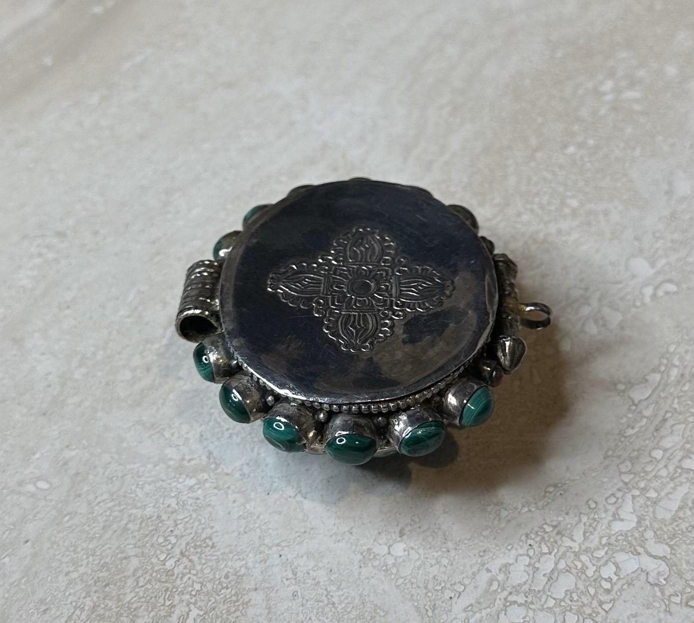 Ciondolo in malachite vintage in vendita 1
