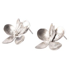 Orecchini a fiore Dolores Ortega Amancay in argento sterling