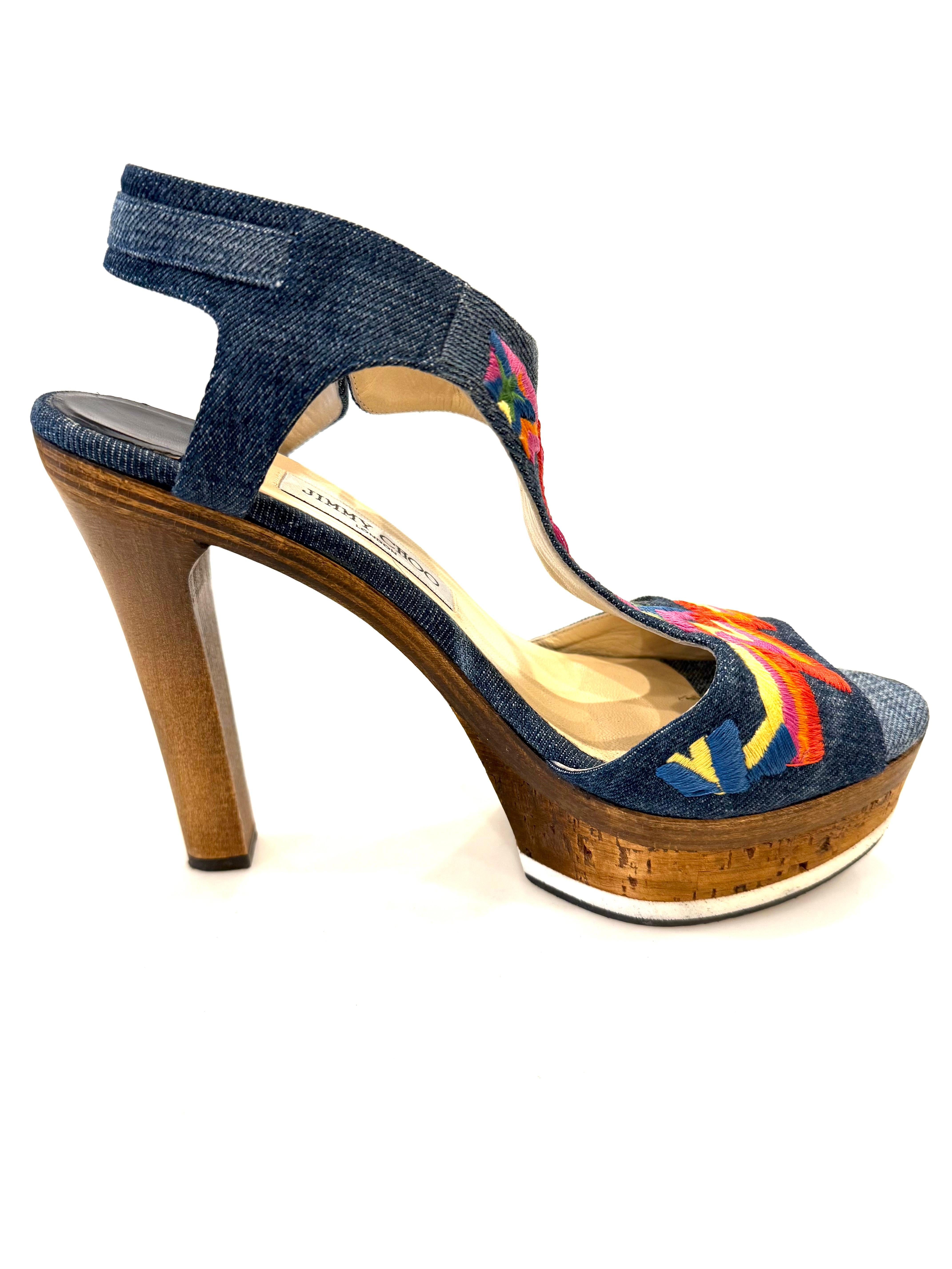 Jimmy Choo - Mules con zeppa in denim ricamato  Taglia 39 in vendita 1