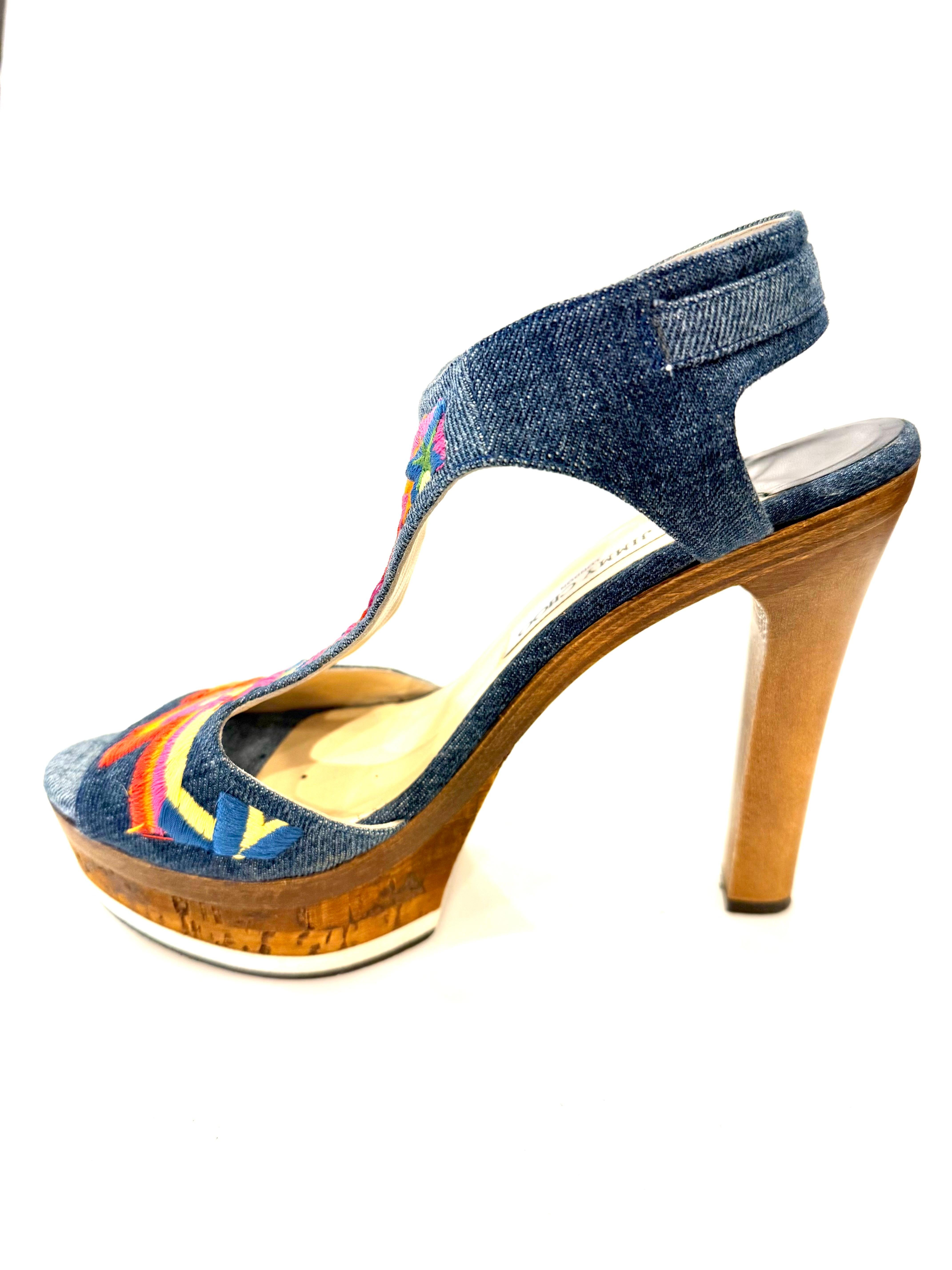 Jimmy Choo - Mules con zeppa in denim ricamato  Taglia 39 in vendita 4