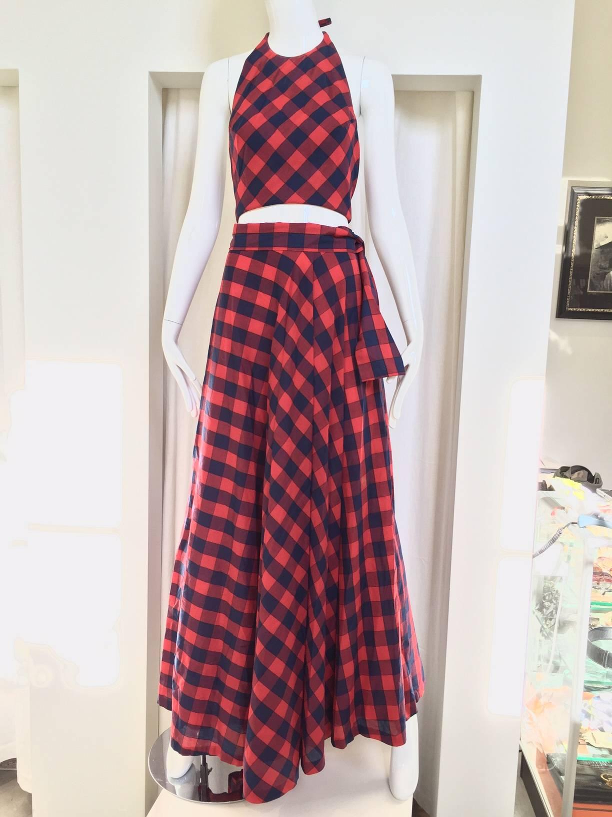 1970s Anne Klein cotton plaid Halter and skirt ensemble. Halter top is reversible.
Halter bust: 32