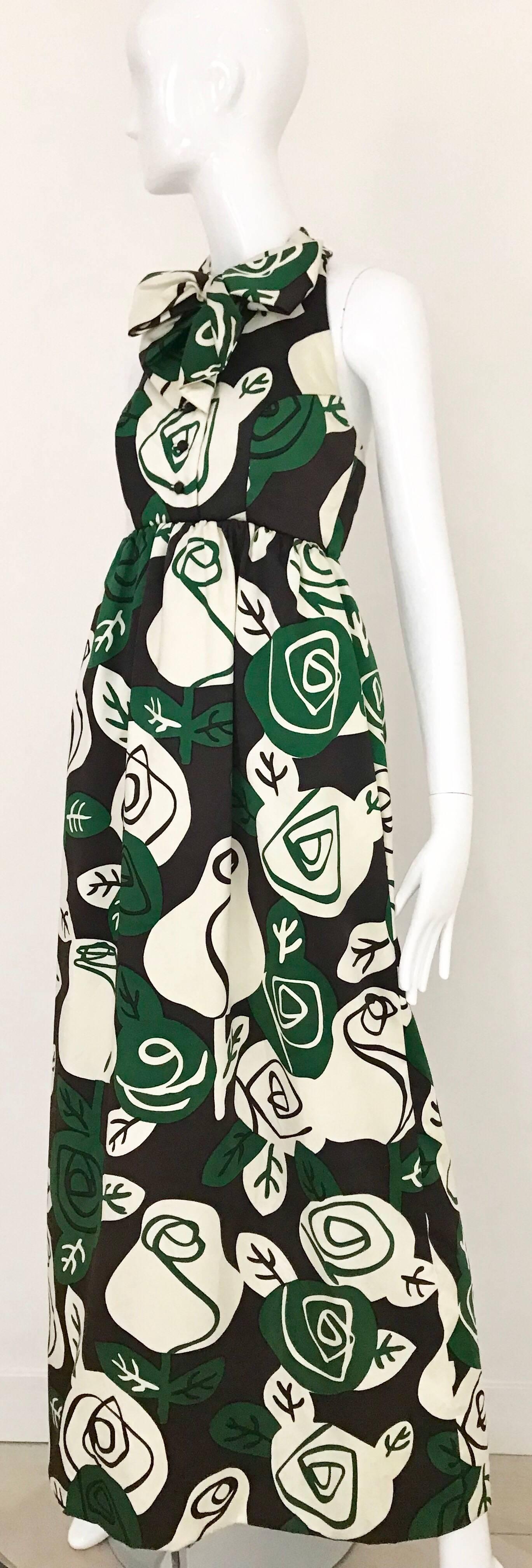 1960s Geoffrey Beene Green and White Floral Print Sleeveless Maxi Dress with Bow In Excellent Condition In Beverly Hills, CA