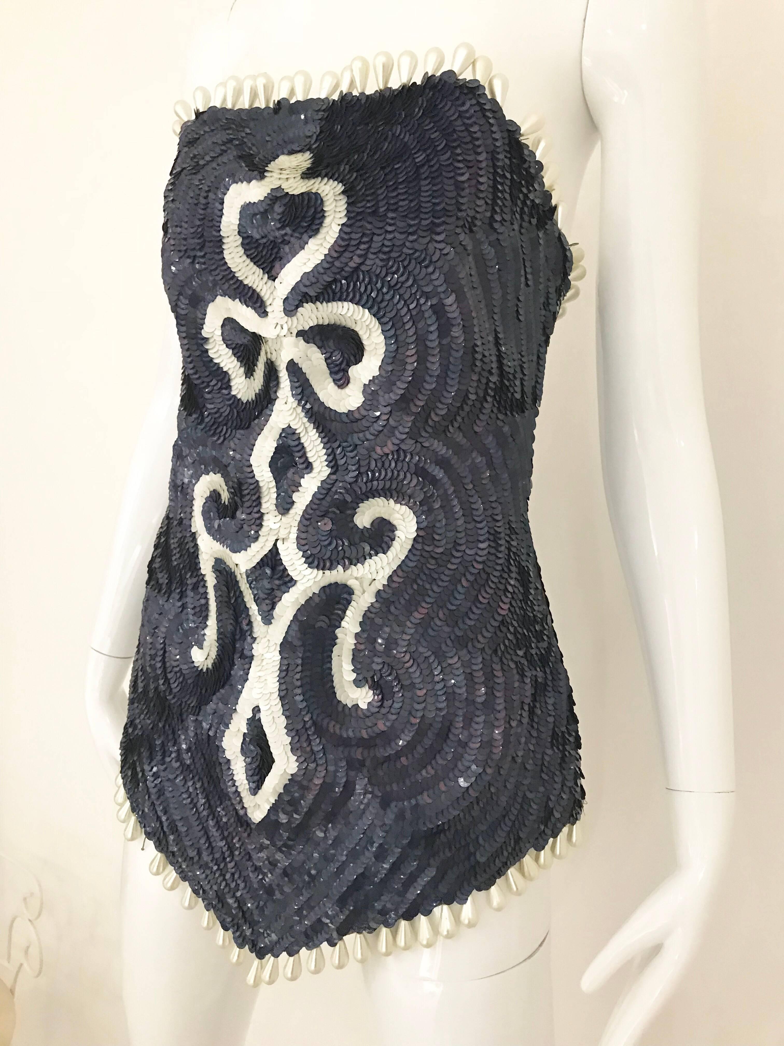 2014 Pasarela Margiela Top corpiño de lentejuelas azules y blancas con perlas Negro en venta
