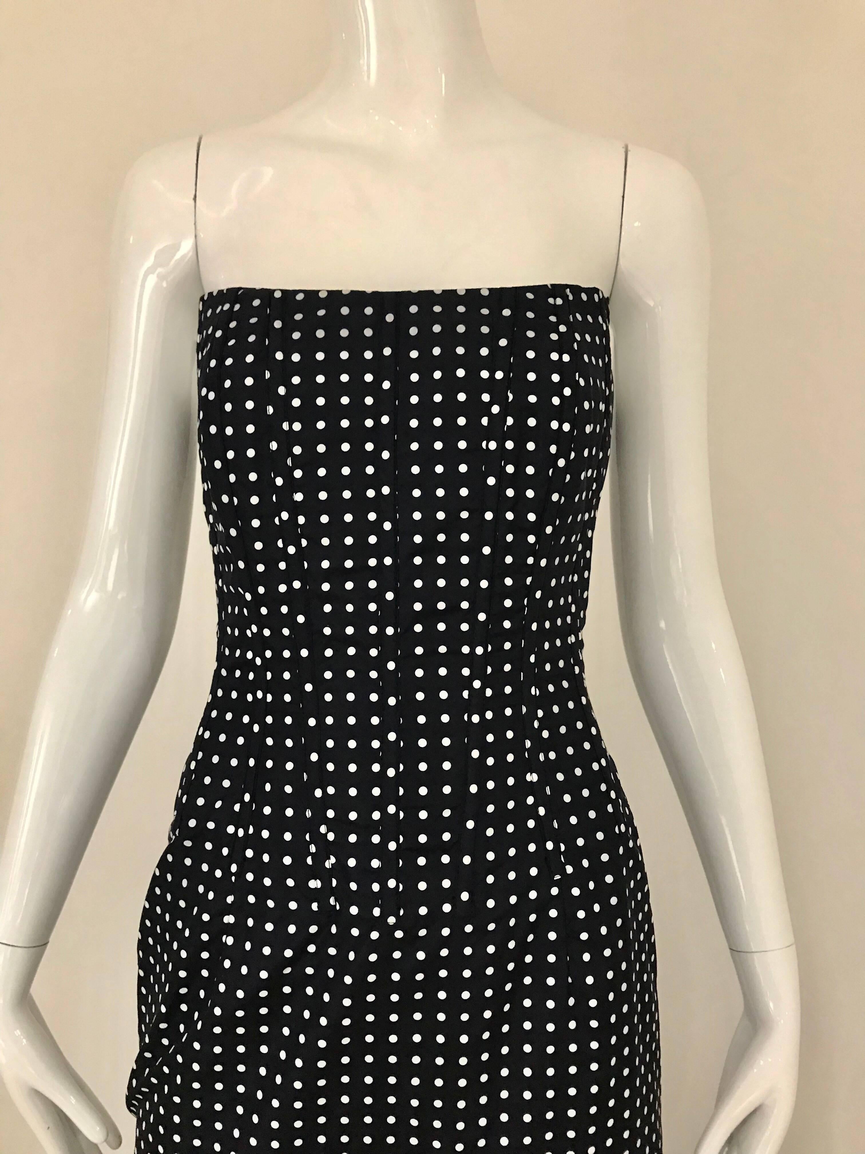 Oscar De La Renta polka dot Strapless Gown with Ruffles  In Excellent Condition In Beverly Hills, CA