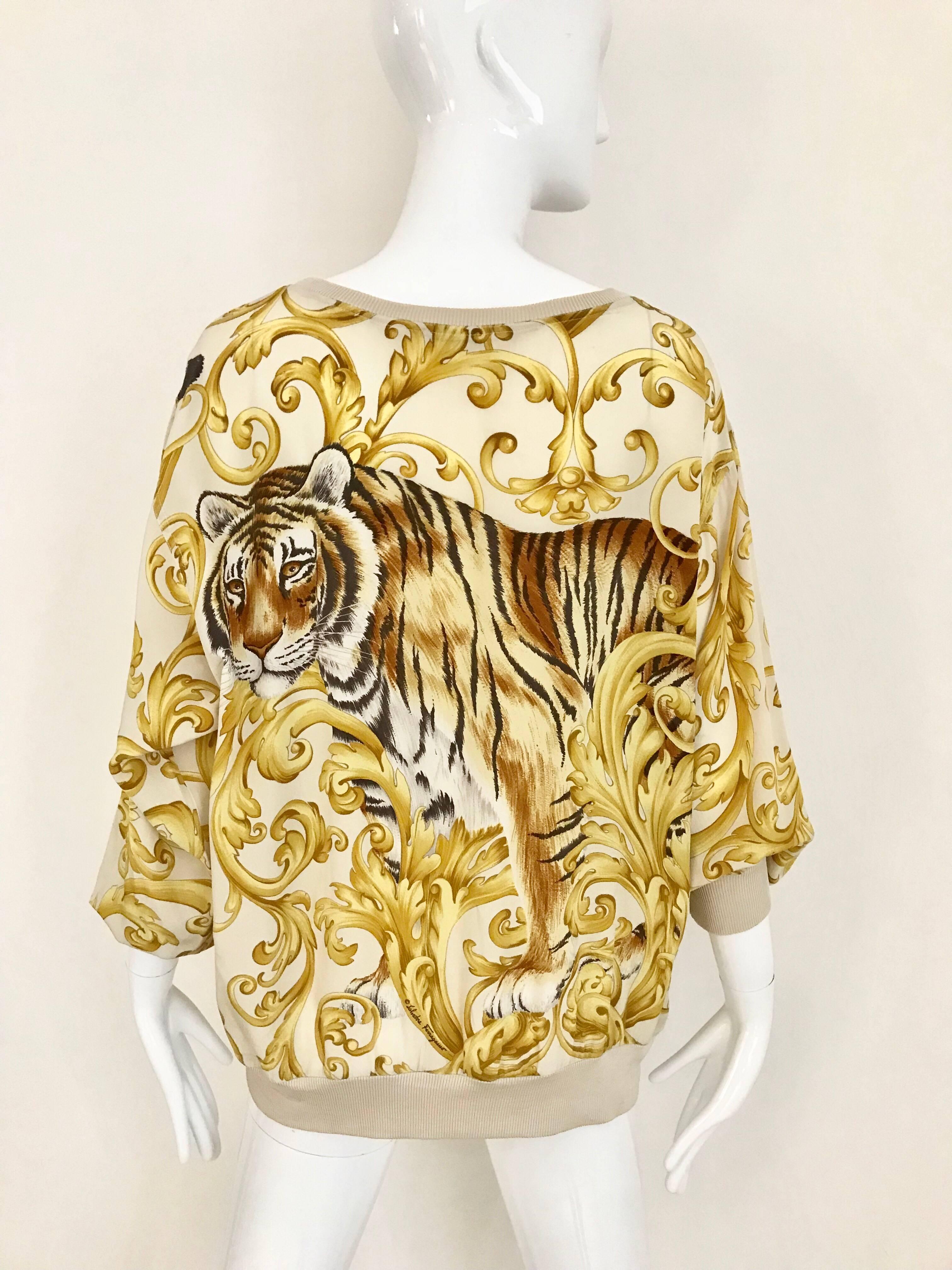 What a fun 1980s Salvatore Ferragamo Yellow and creme silk creme with oversized leopard print.   
Size: LARGE ( 6/8/10)

