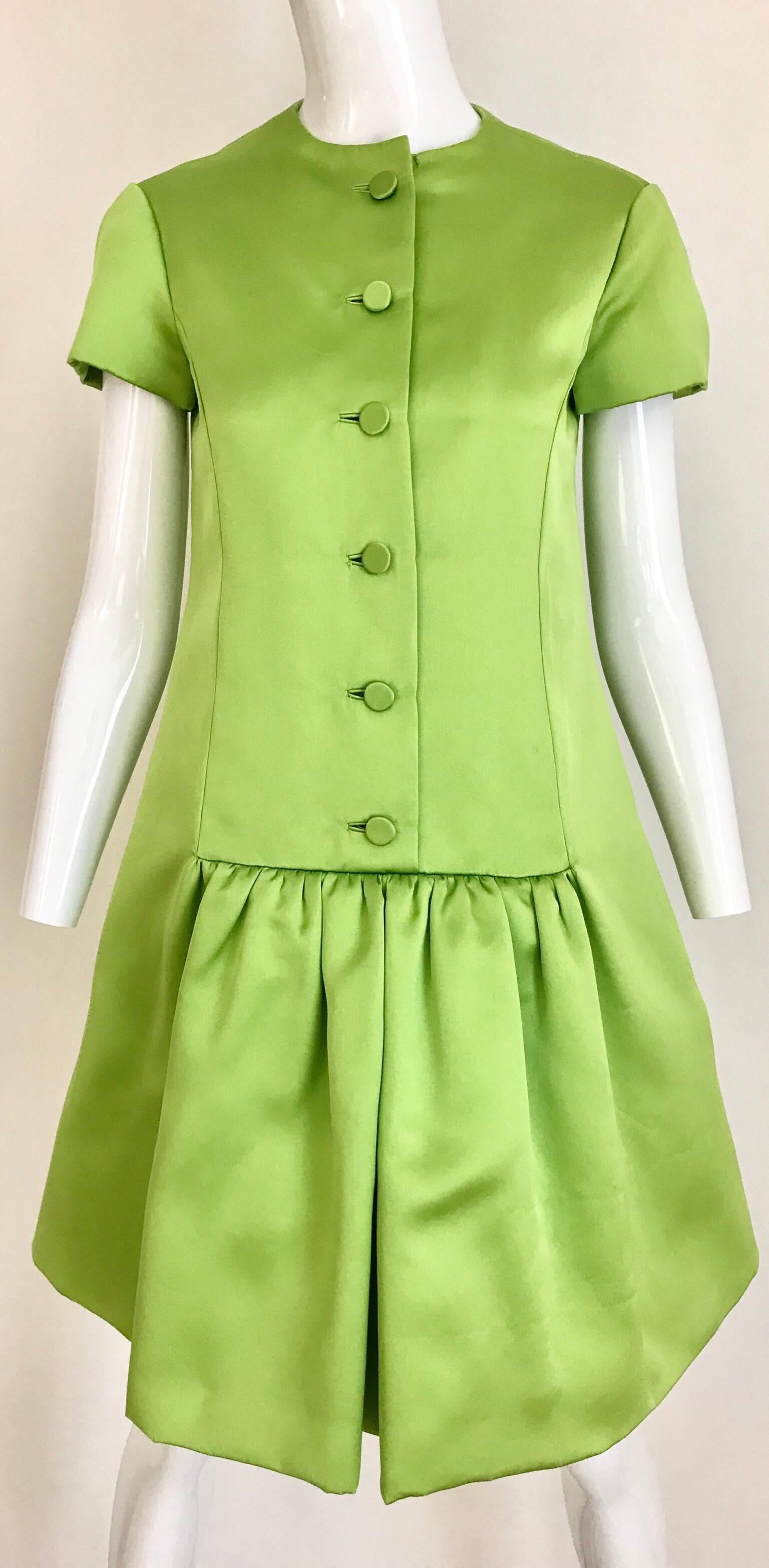 1960s Geoffrey Beene Lime Green Silk Satin Cocktail Dress In Good Condition In Beverly Hills, CA
