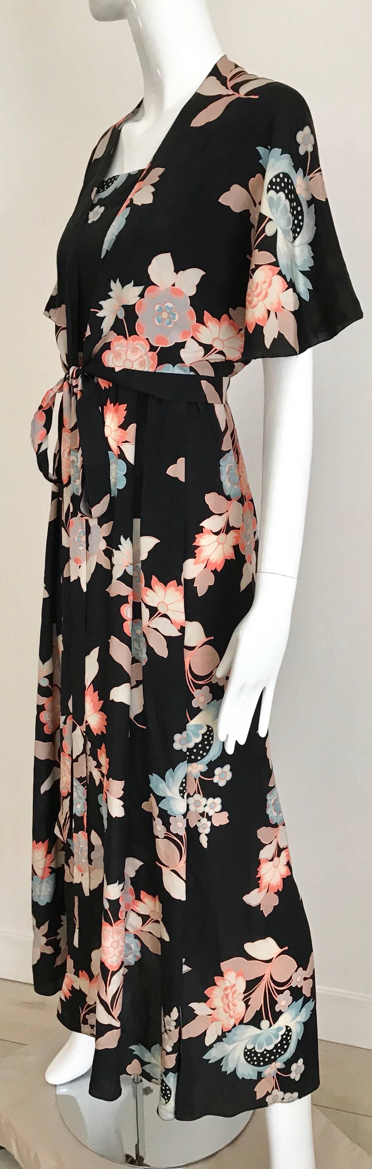 Chloé Floral Print Silk Dress with Capelet, 1970s  In Excellent Condition In Beverly Hills, CA