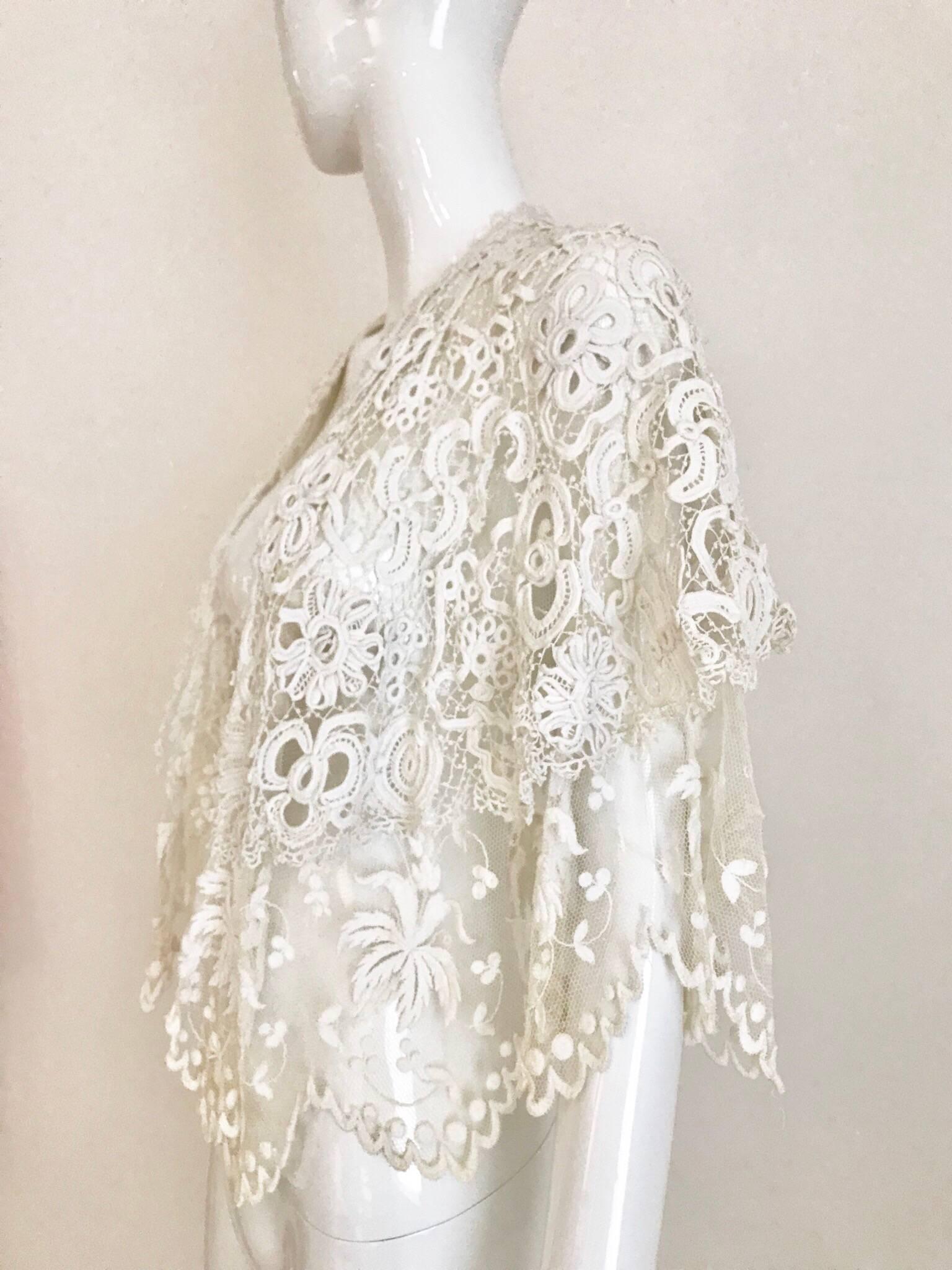 Edwardian White Battenberg Lace Capelet  In Good Condition In Beverly Hills, CA
