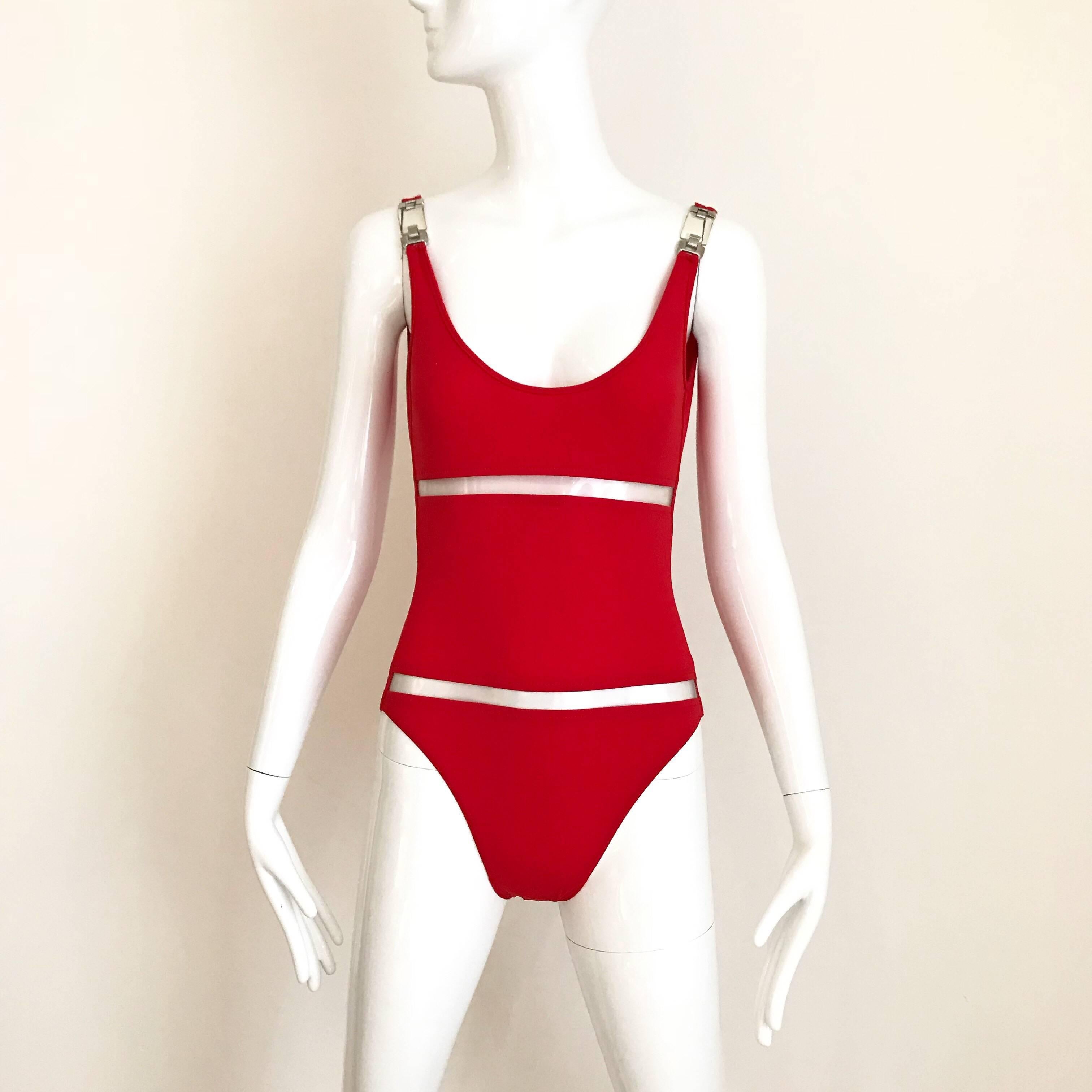 Sexy and modern chic Never wornPaco Rabanne Red lycra bathing suit swim wear.
Fit size : US 2 o 4
**Sielian Vintage