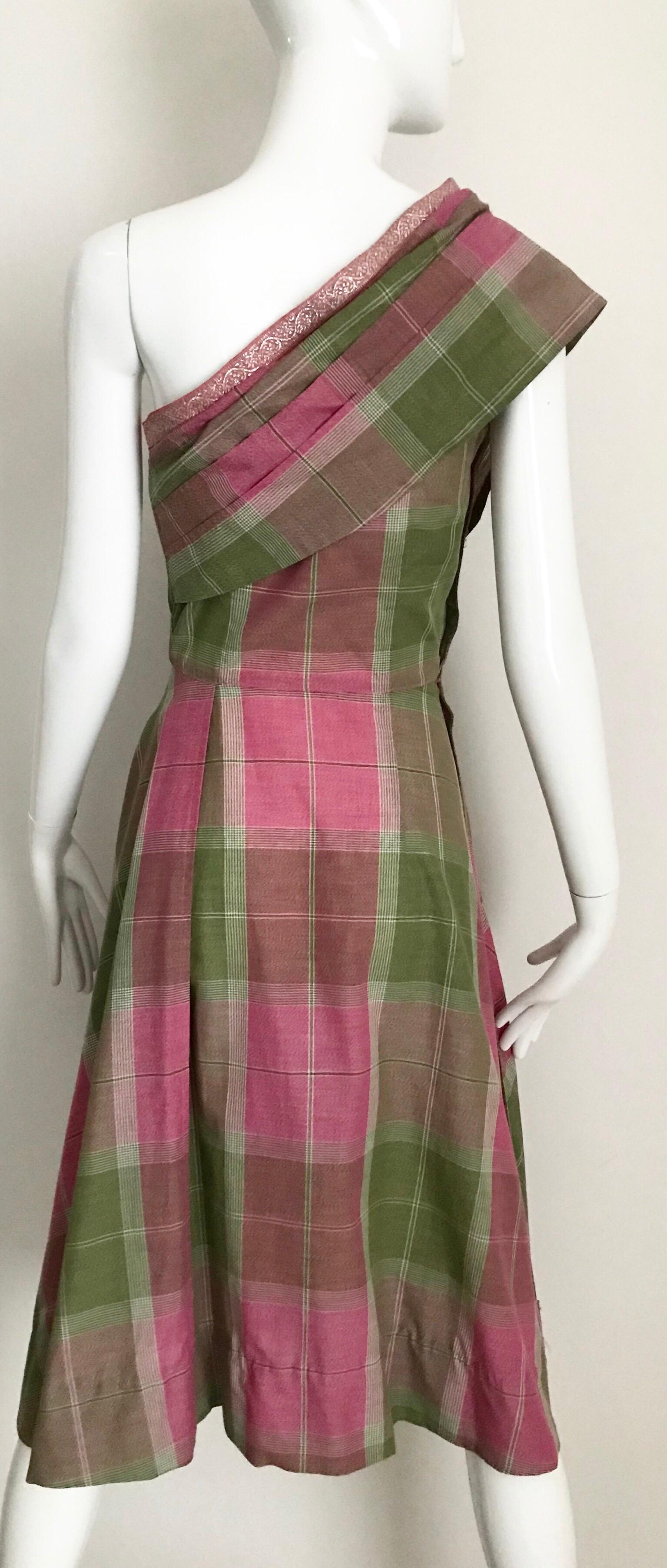 Vintage Tina Lesser Pink and Green Plaid Cotton Dress In Good Condition For Sale In Beverly Hills, CA