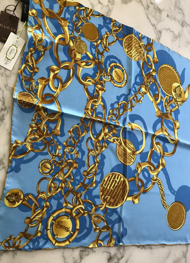 GUCCI Blue and Gold Chainlink Print Silk Scarf For Sale at 1stdibs