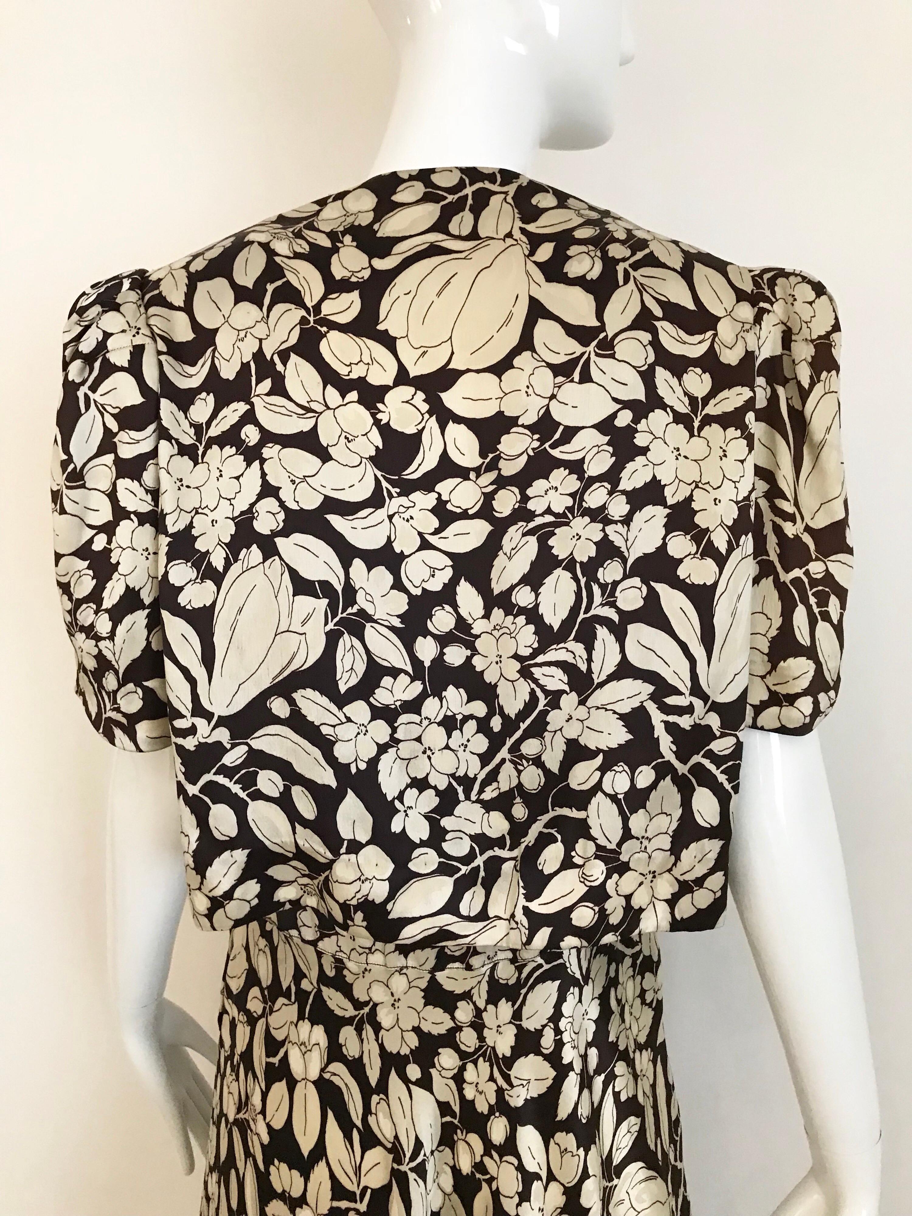 Brown and White Floral Print Silk Dress with Cropped Jacket, 1930s  In Good Condition In Beverly Hills, CA
