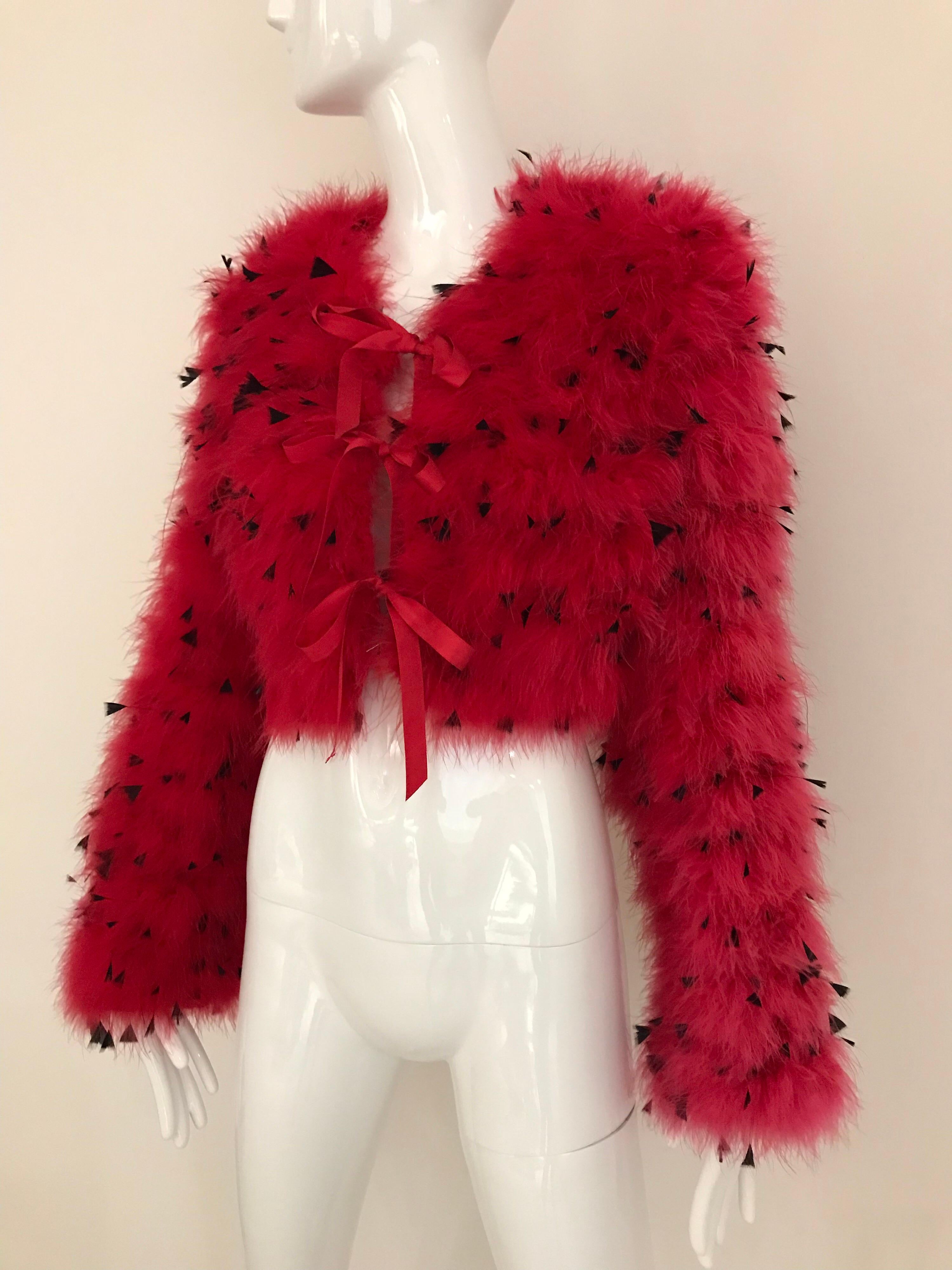 Beautiful Red ostrich feather crop jacket with black ribbon. 
Size: 2/4/6
