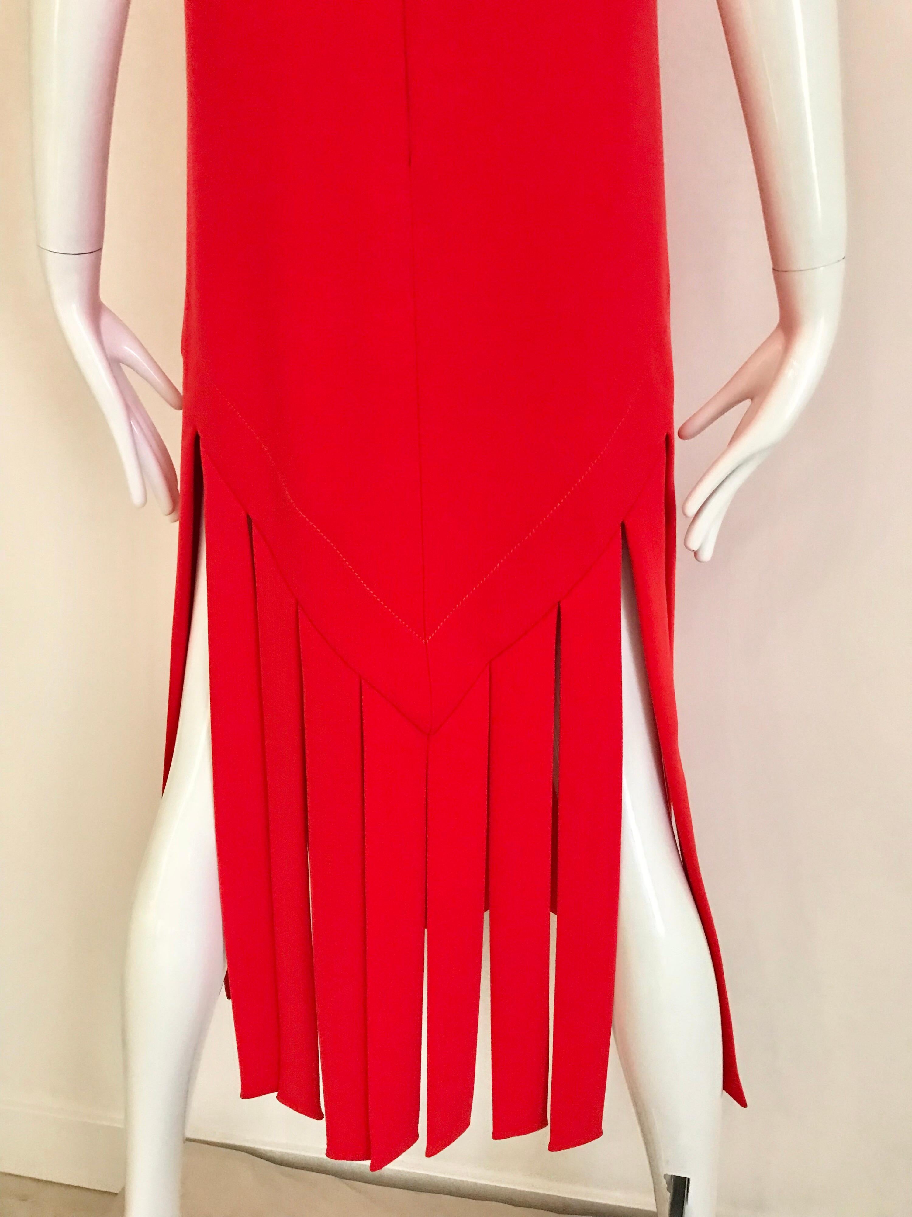Vintage Pierre Cardin Ärmelloses Kleid aus Krepp (Rot)