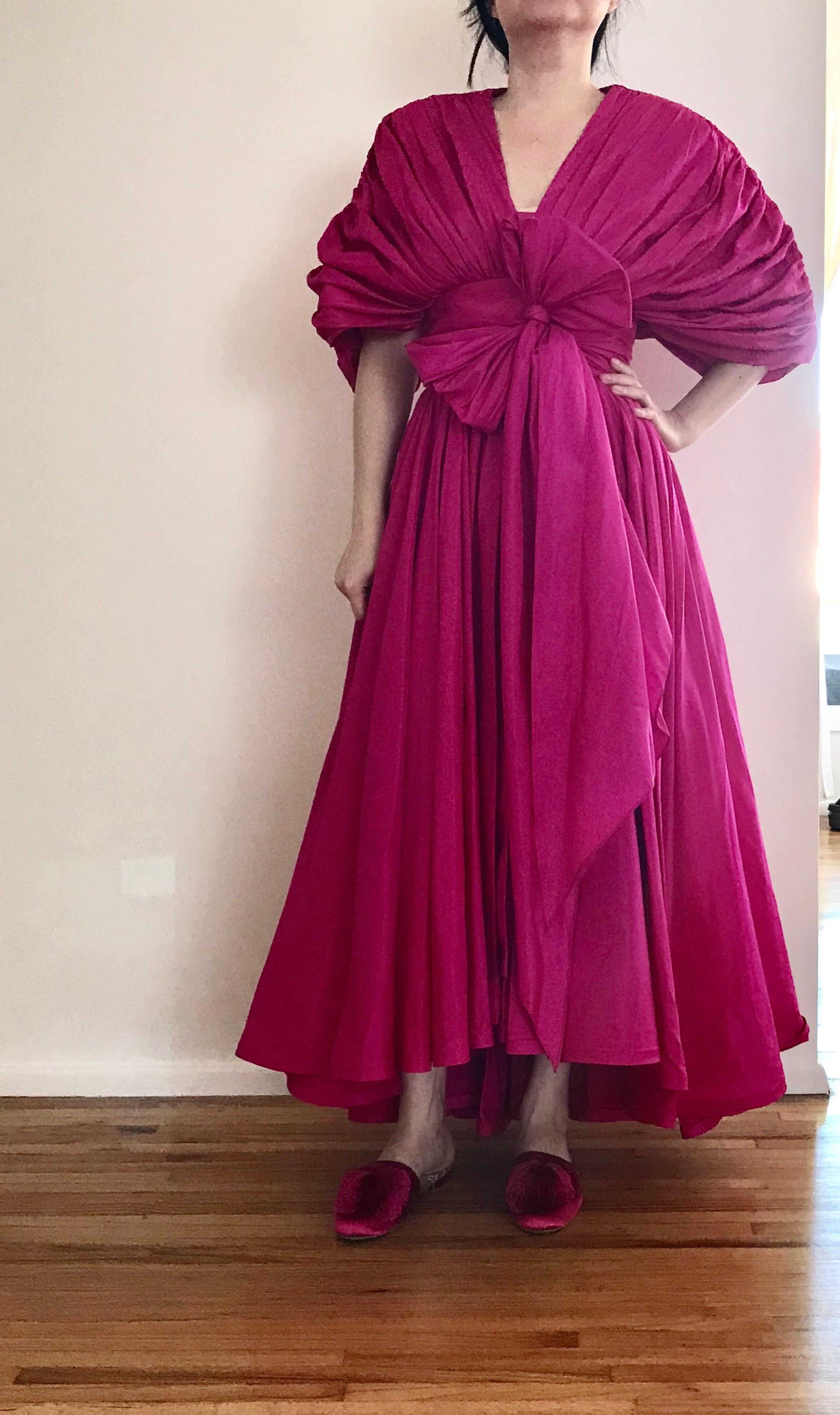 Vintage Oscar De La Renta Magenta Silk Dress In Good Condition In Beverly Hills, CA