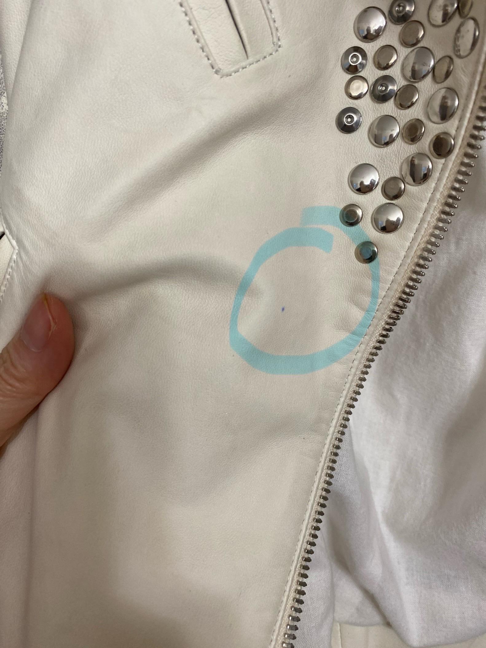 BALMAIN par Christophe Decarnin Veste cloutée en cuir blanc de défilé 4