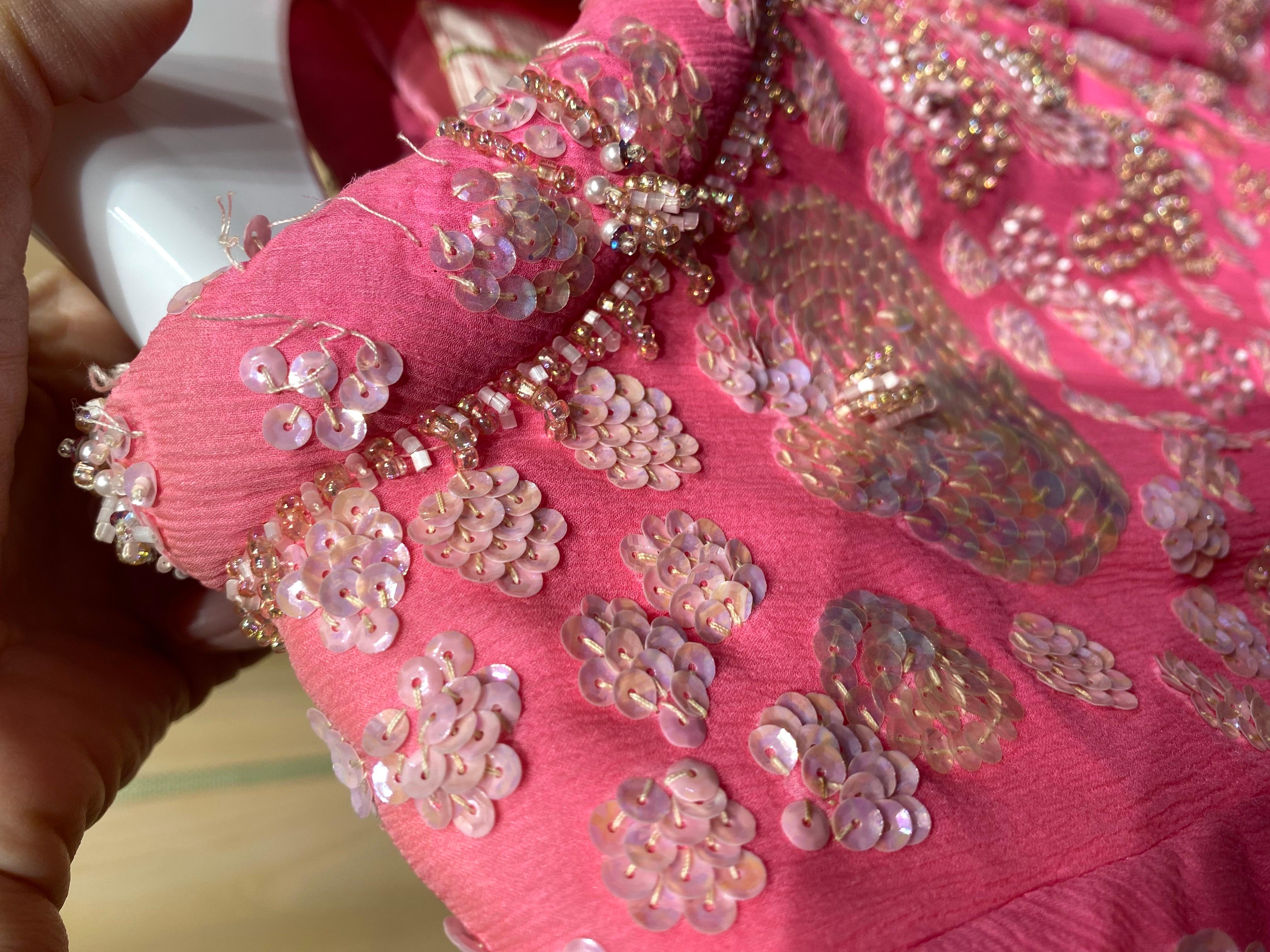 1960er Jahre Buble gum rosa Vintage Seide Perlen Pailletten Kleid 3