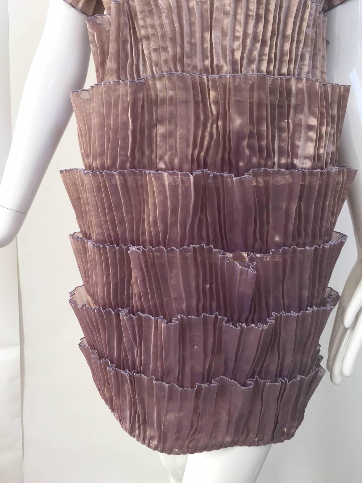 1980er Jahre Krizia Kleid inspiriert von Chrysler Gebäude im Zustand „Gut“ in Beverly Hills, CA