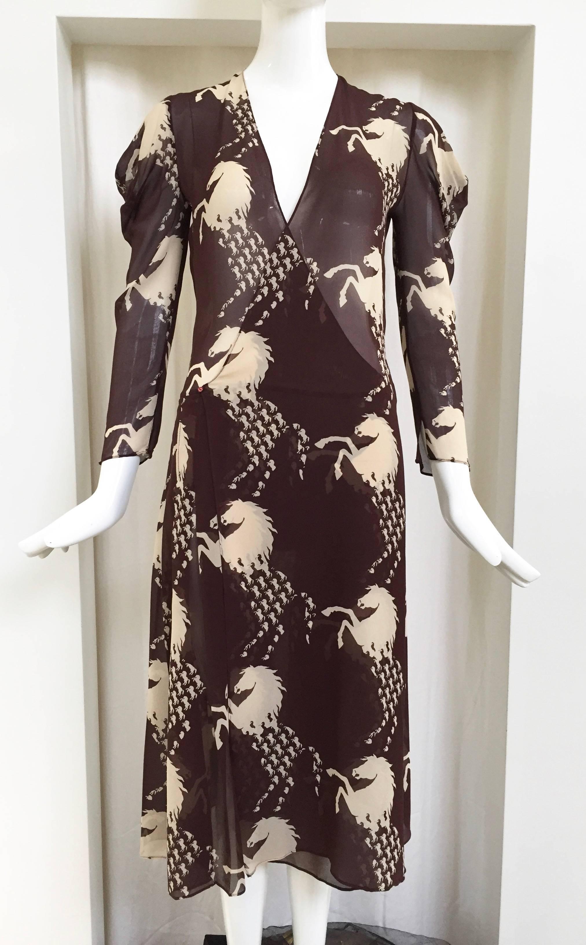 Designed by Stella Mccartney for Chloe - spring 2001.
As seen on Sarah Jessica Parker on Sex And The City.

Silk Chiffon wrap dress. ( dress is styled with 1950s tulle skirt) see pic# 2 without tulle skirt underneath. (skirt sold separately)